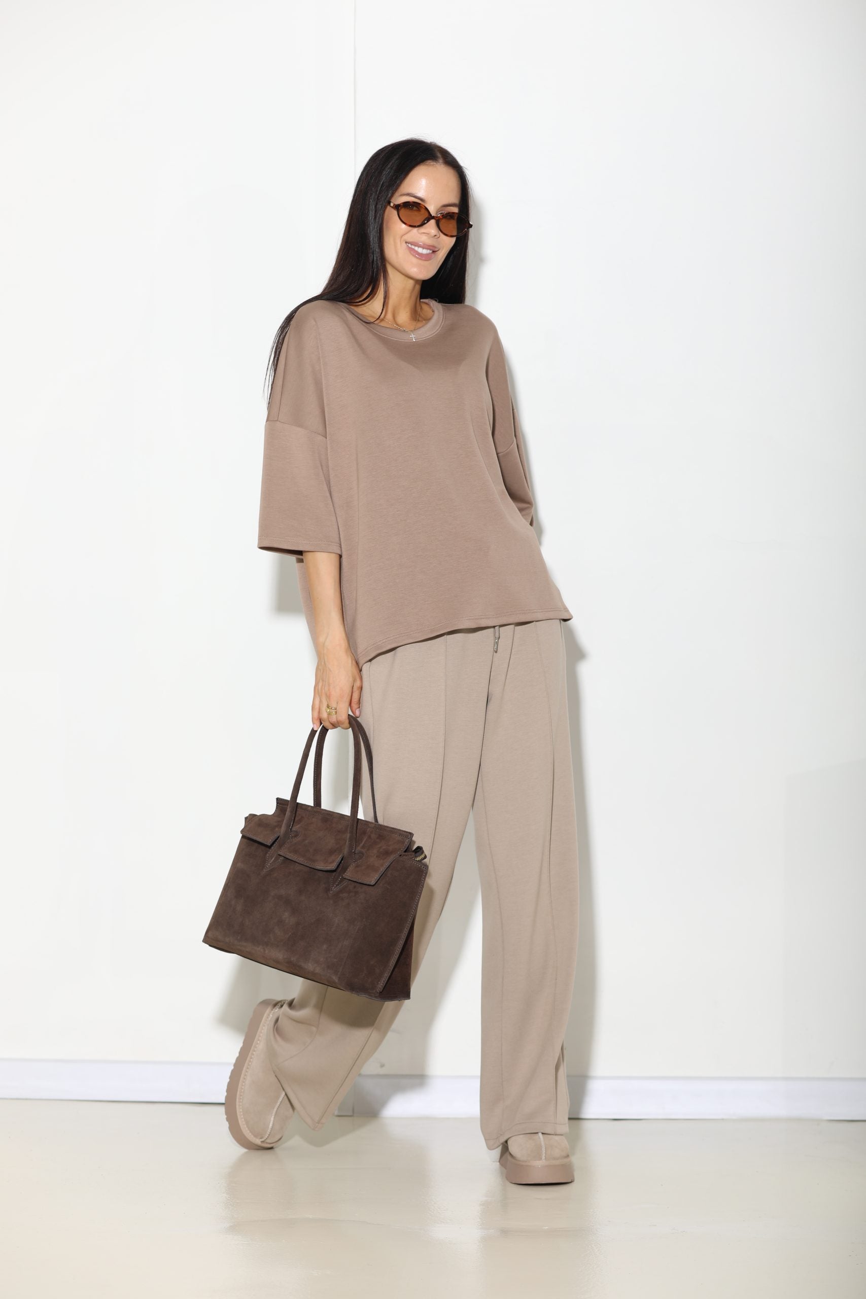 Bēšas krāsas oversize tops ar noapaļotu kakliņu - 16115