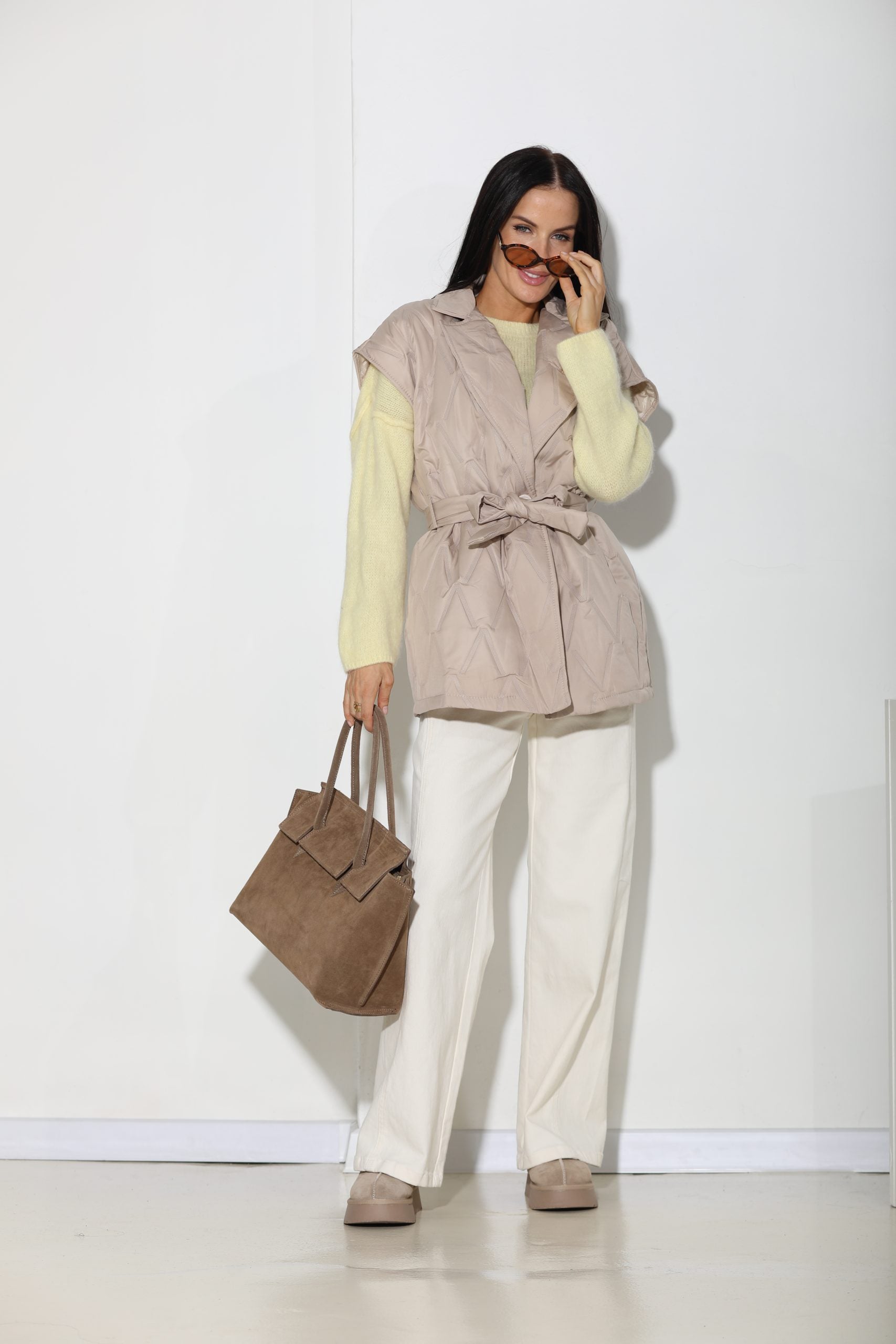 Bēša, stepēta veste ar piespraudi - 16158