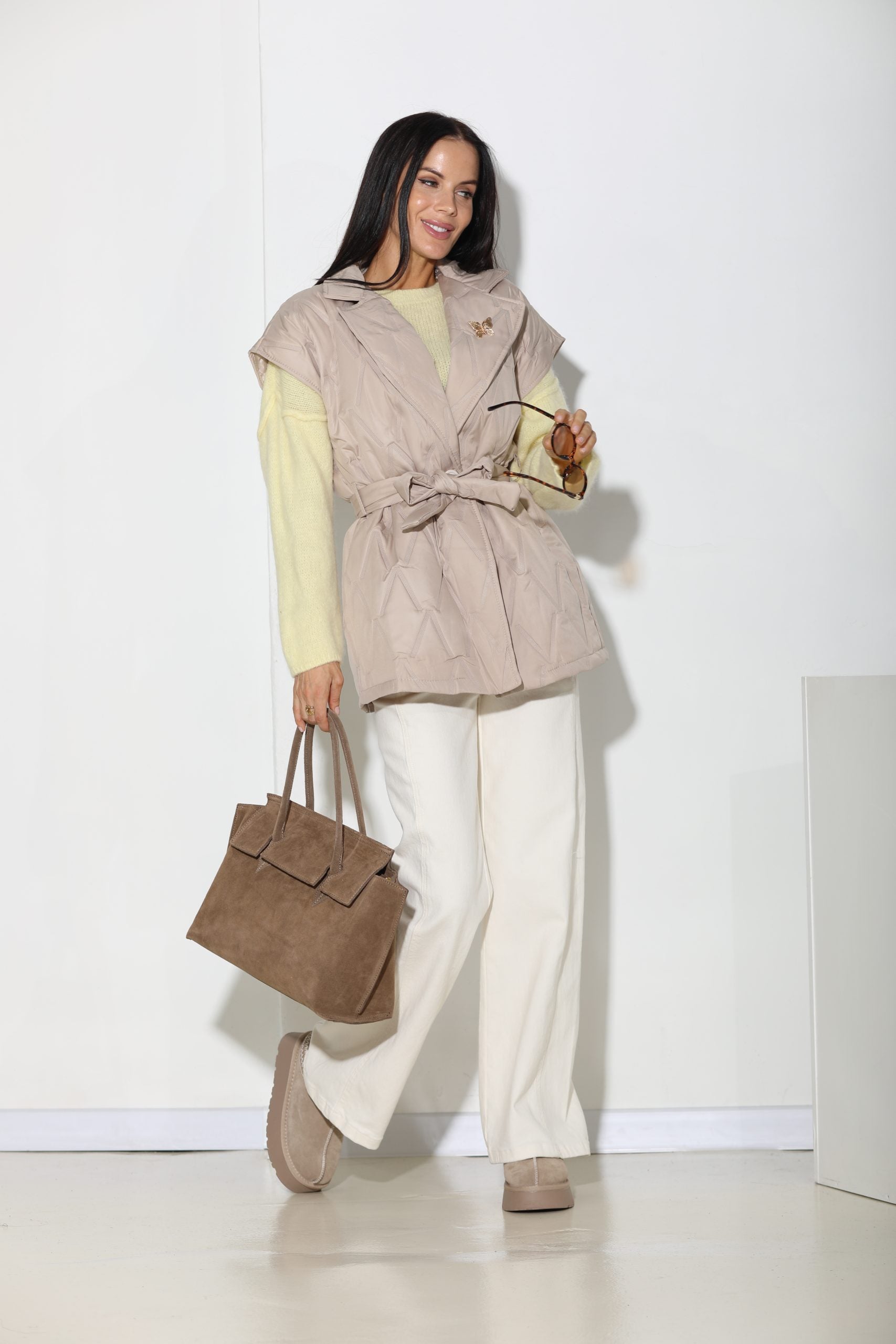 Bēša, stepēta veste ar piespraudi - 16158