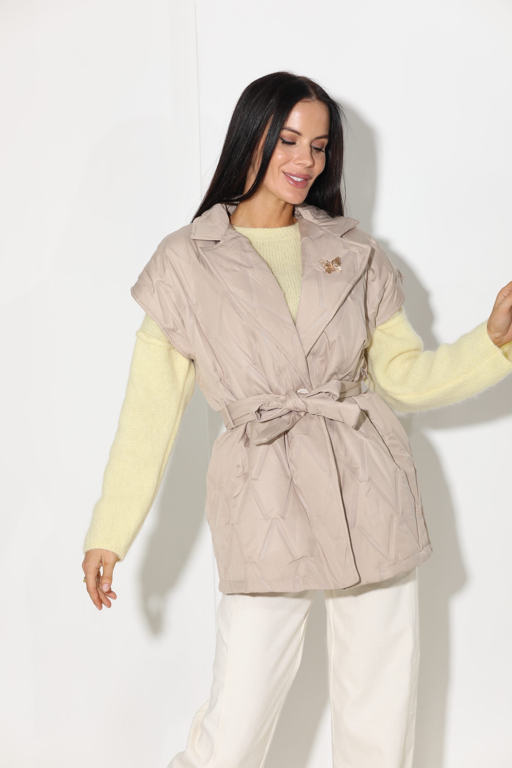 Bēša, stepēta veste ar piespraudi - 16158