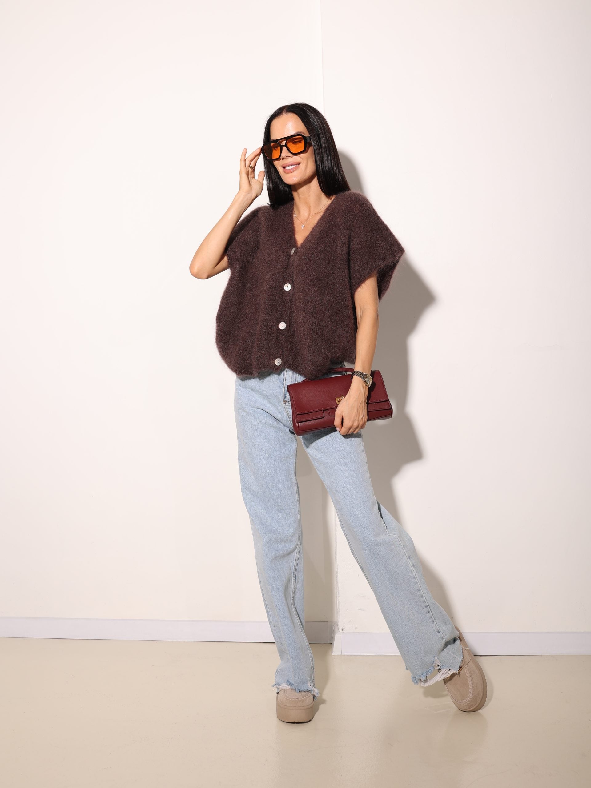 Tumši brūna, brīva piegriezuma, pogājama Mohēras veste - 15983