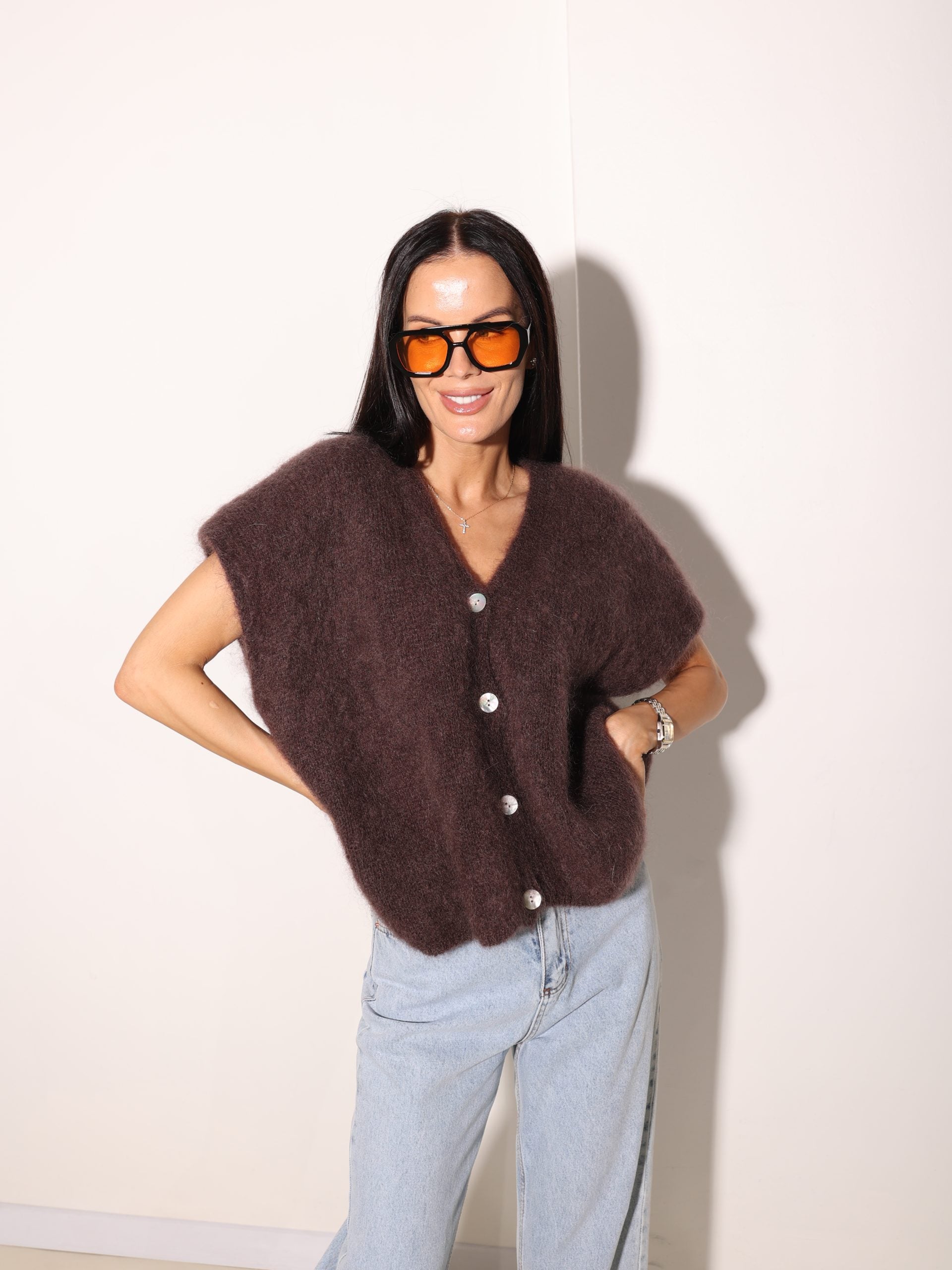 Tumši brūna, brīva piegriezuma, pogājama Mohēras veste - 15983