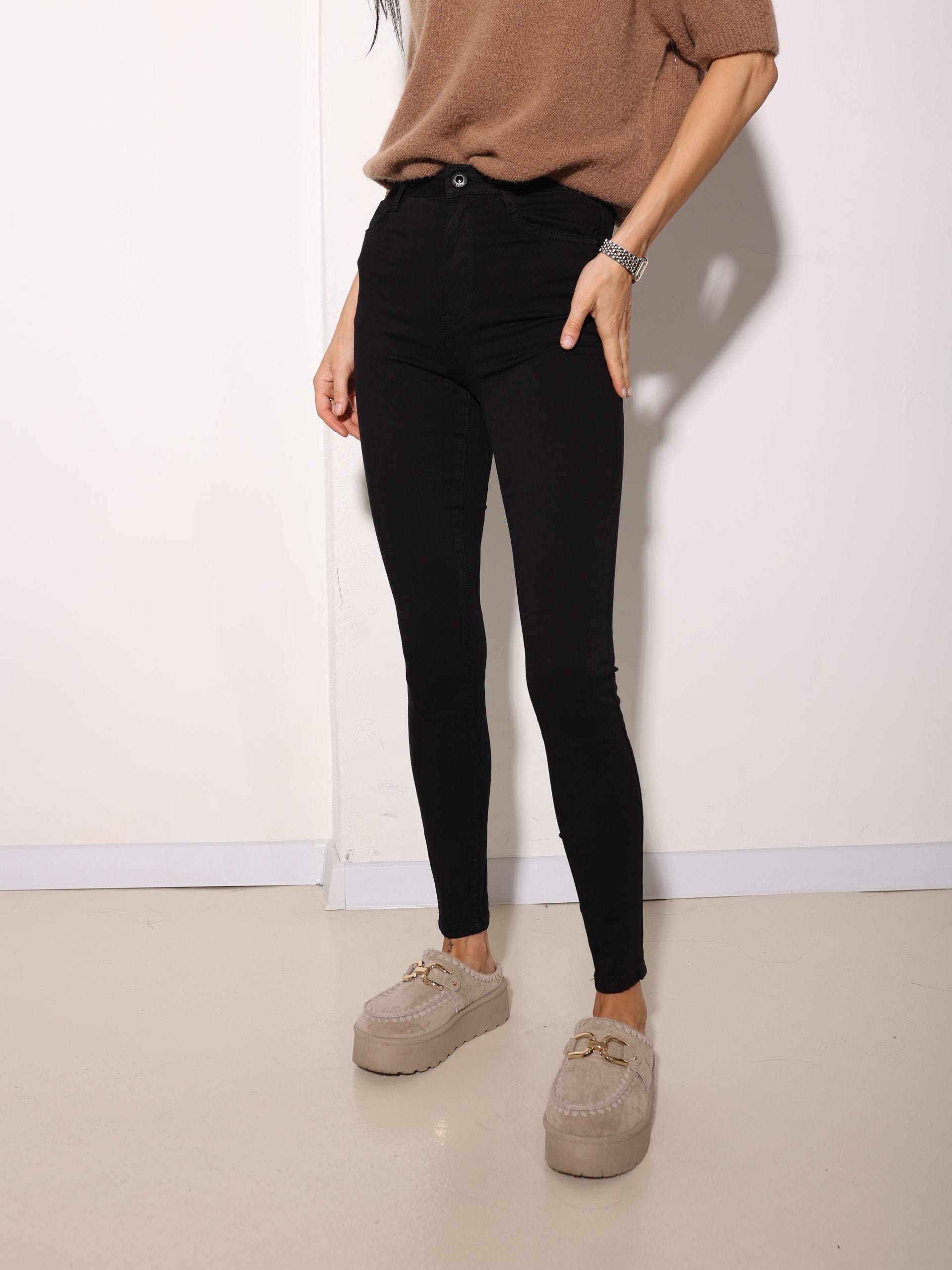 Melnas ,Skinny' džinsa bikses Laulia firmas - 17004