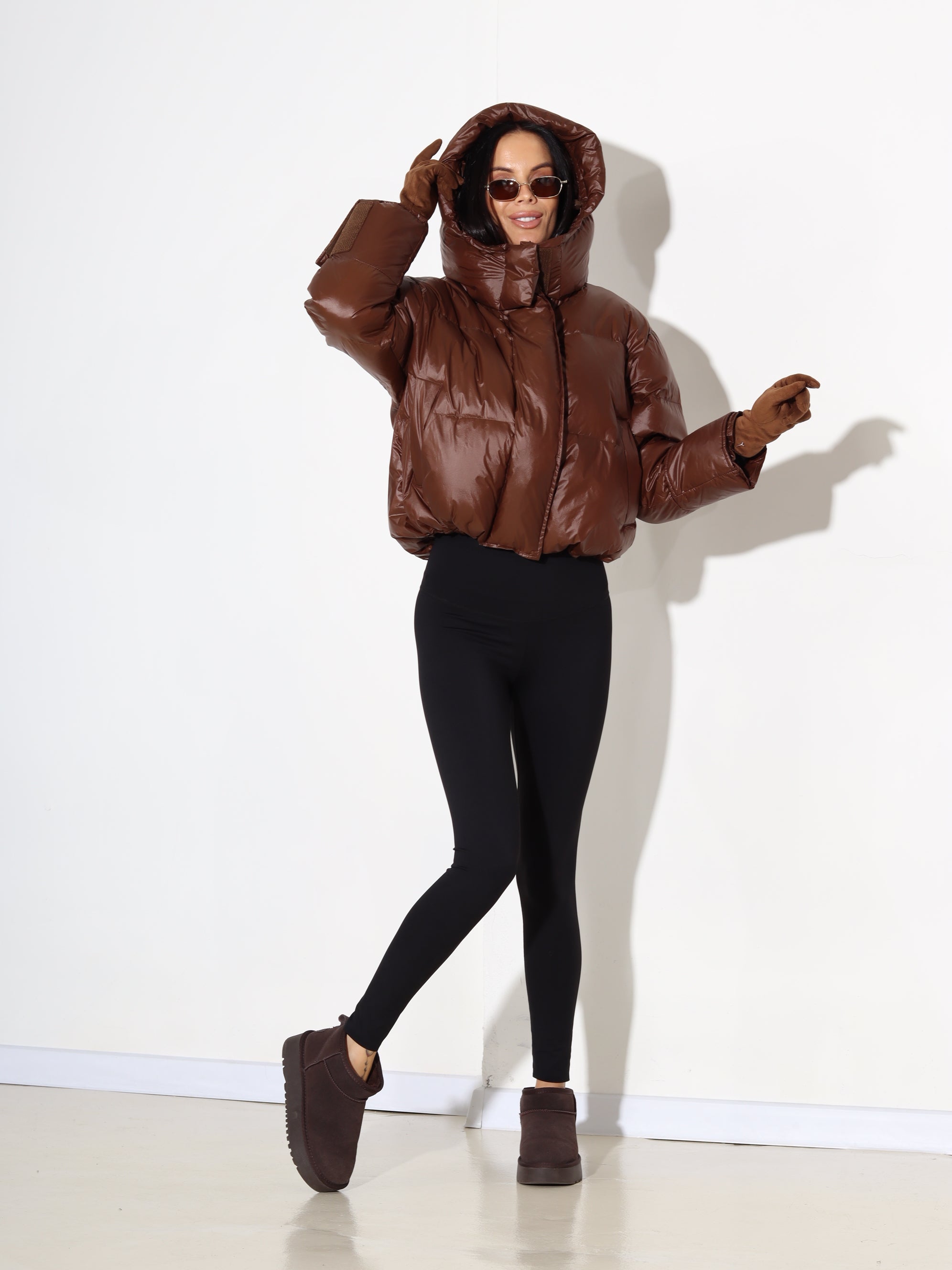 Brūna, saīsināta, dūnu virsjaka - 17872