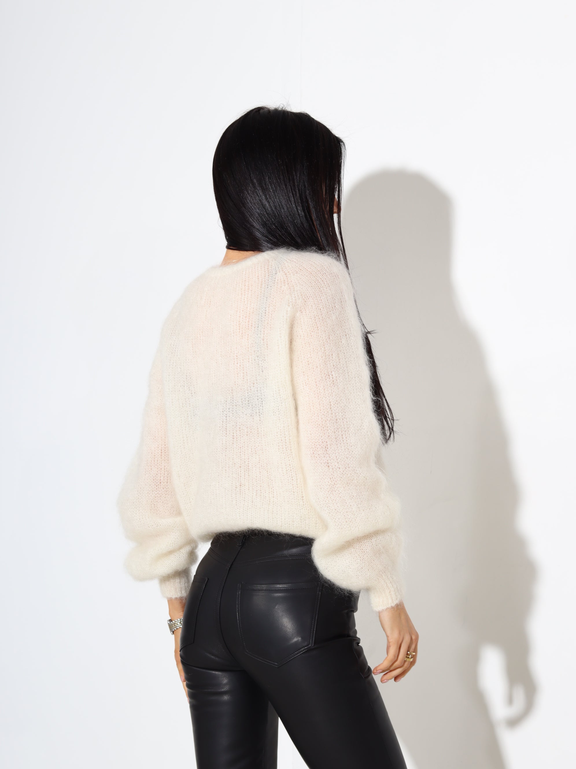 Pienbalts mohēras džemperis - 17900