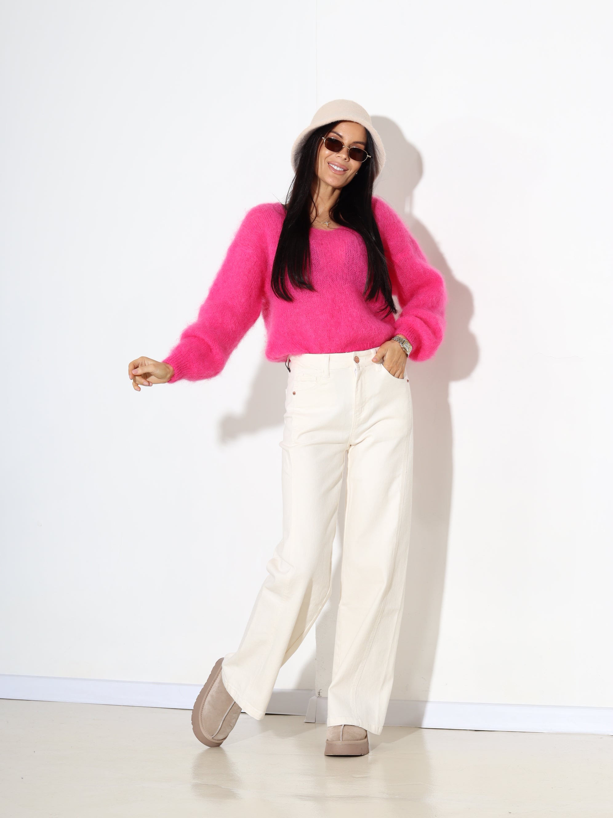 Rozā mohēras džemperis ar "V" veida dekoltē - 17897