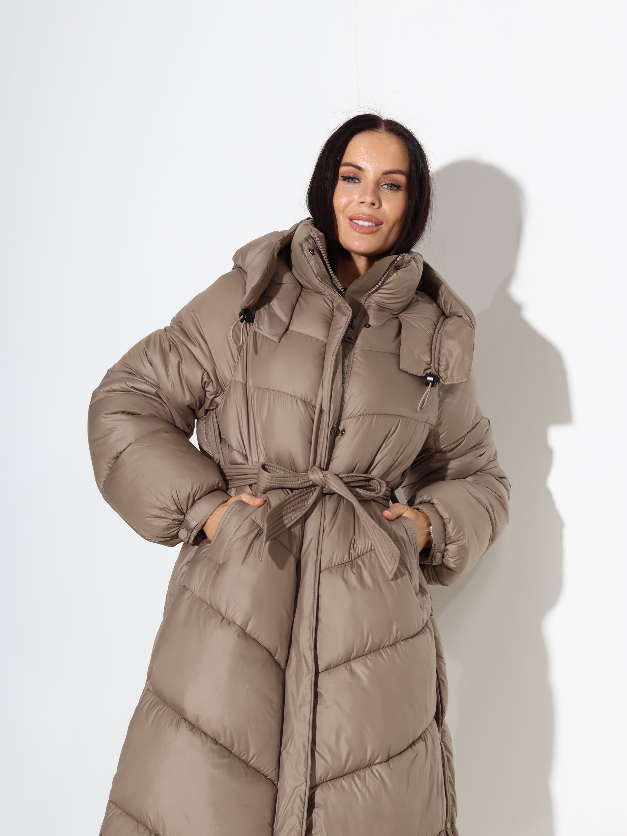 Bēša midi virjaka ar jostu un stilizētu sānu vīli - 17830