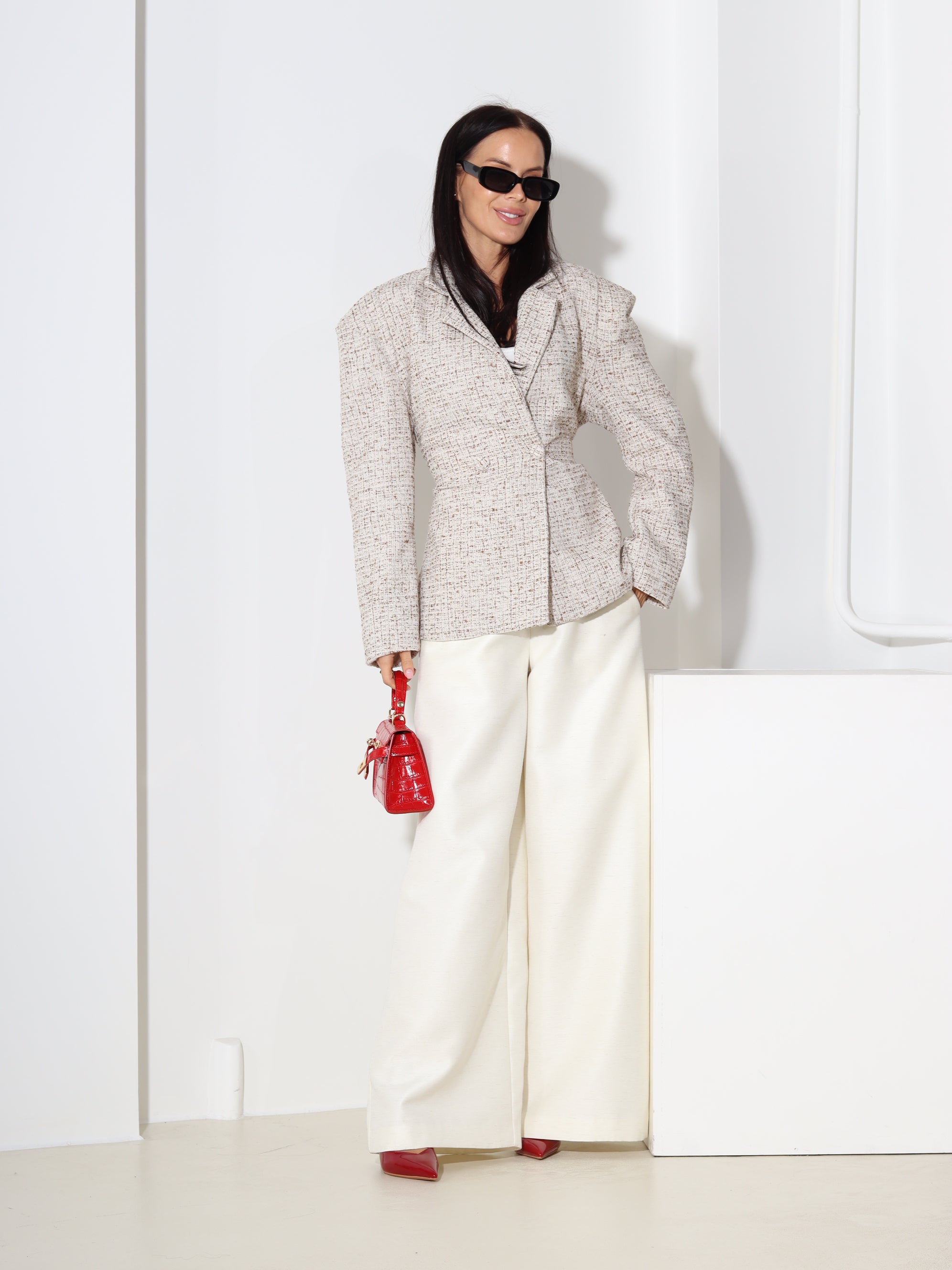 Bēša tvīda auduma žakete, sienama mugurpusē - 18594