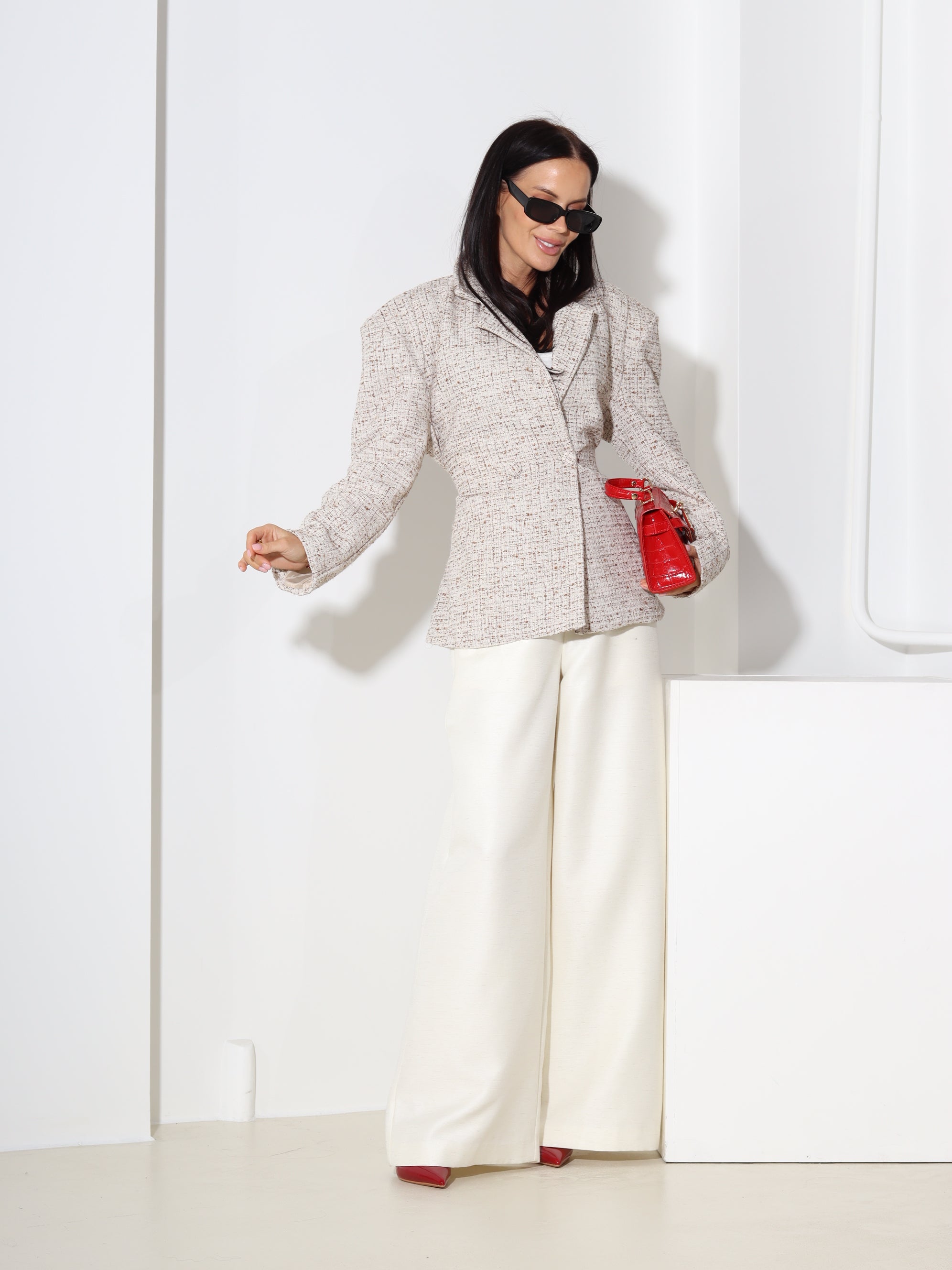 Bēša tvīda auduma žakete, sienama mugurpusē - 18594