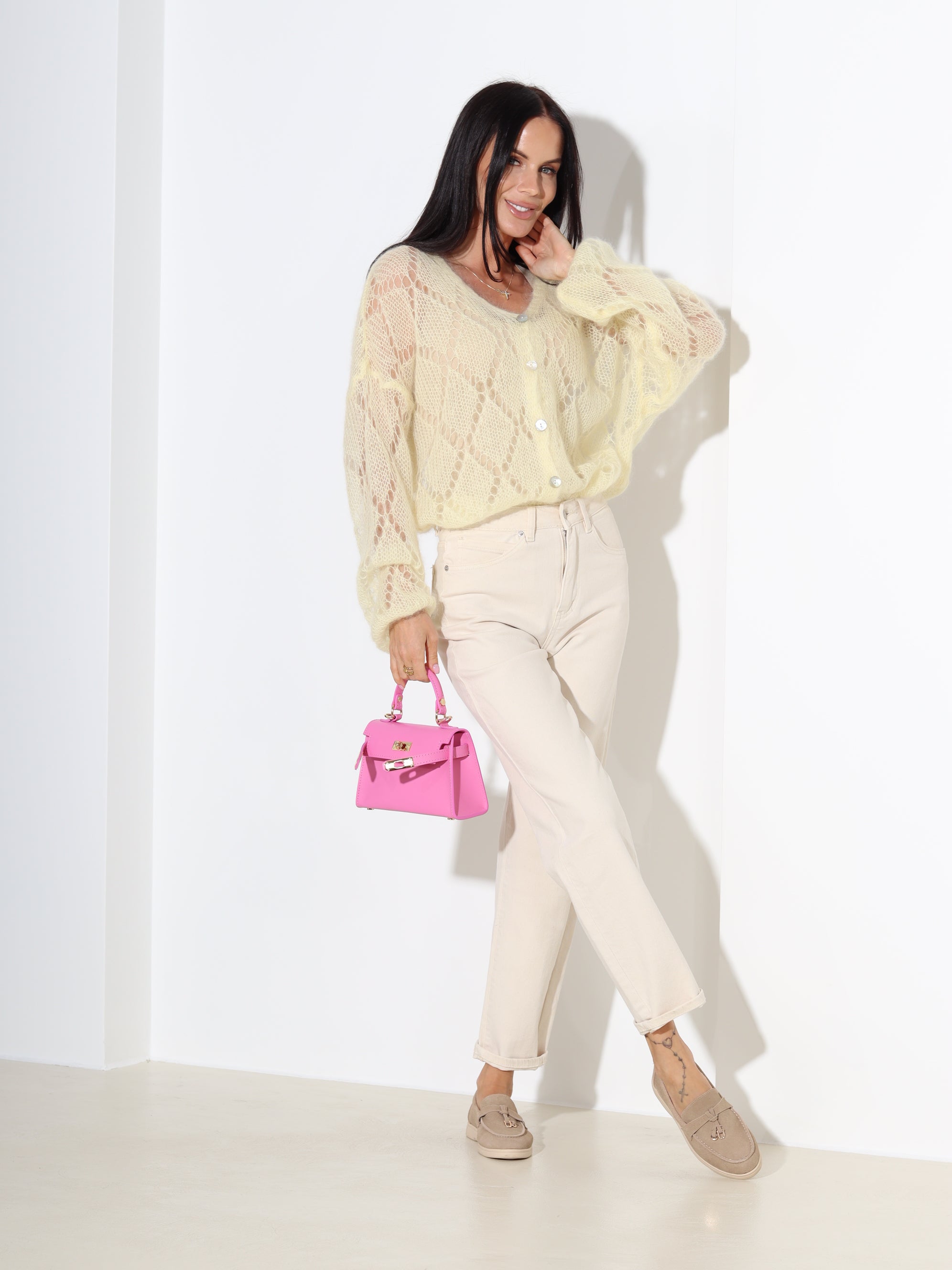 Dzeltena perforēta lisajaka – 18323