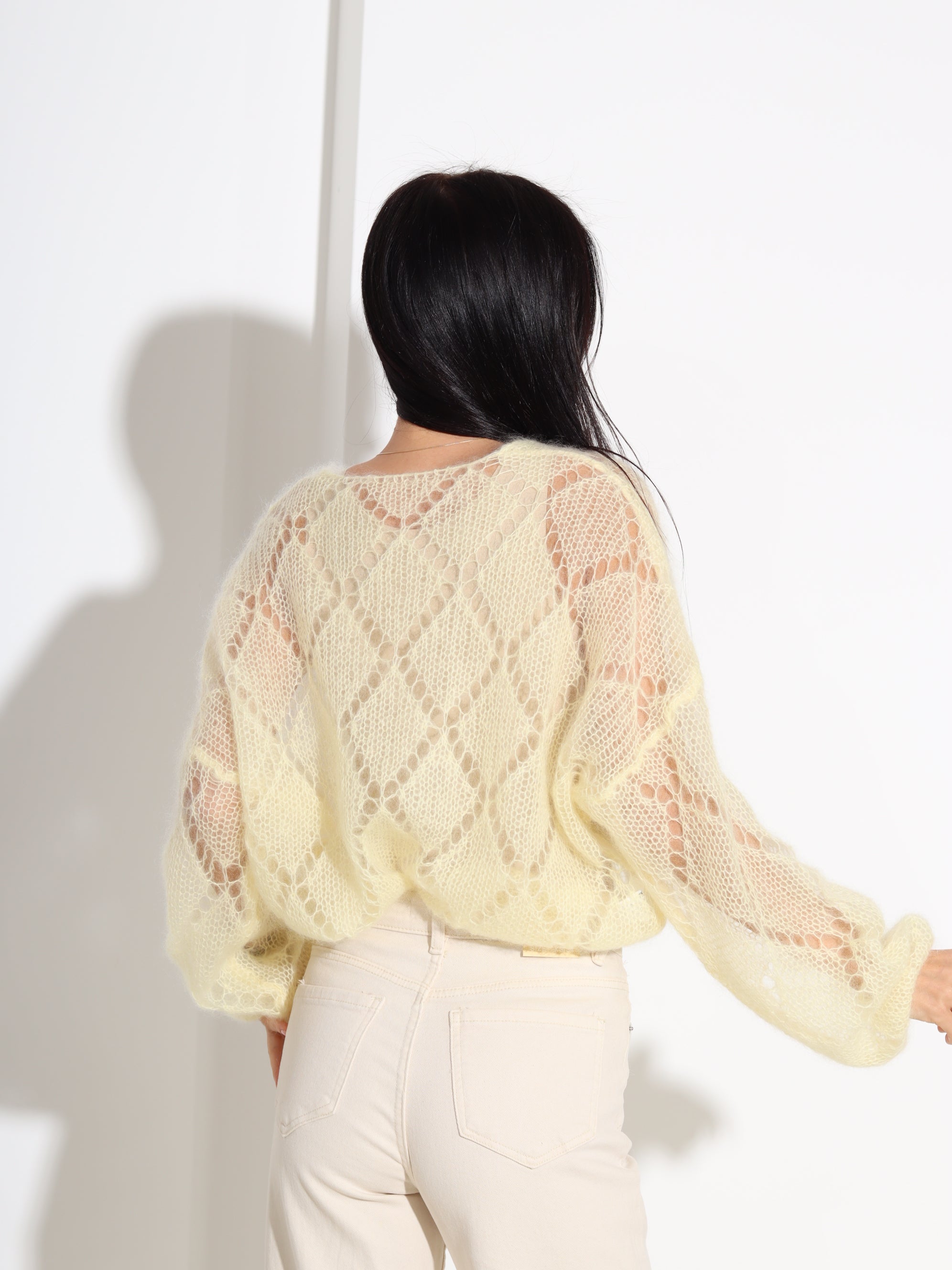 Dzeltena perforēta lisajaka – 18323