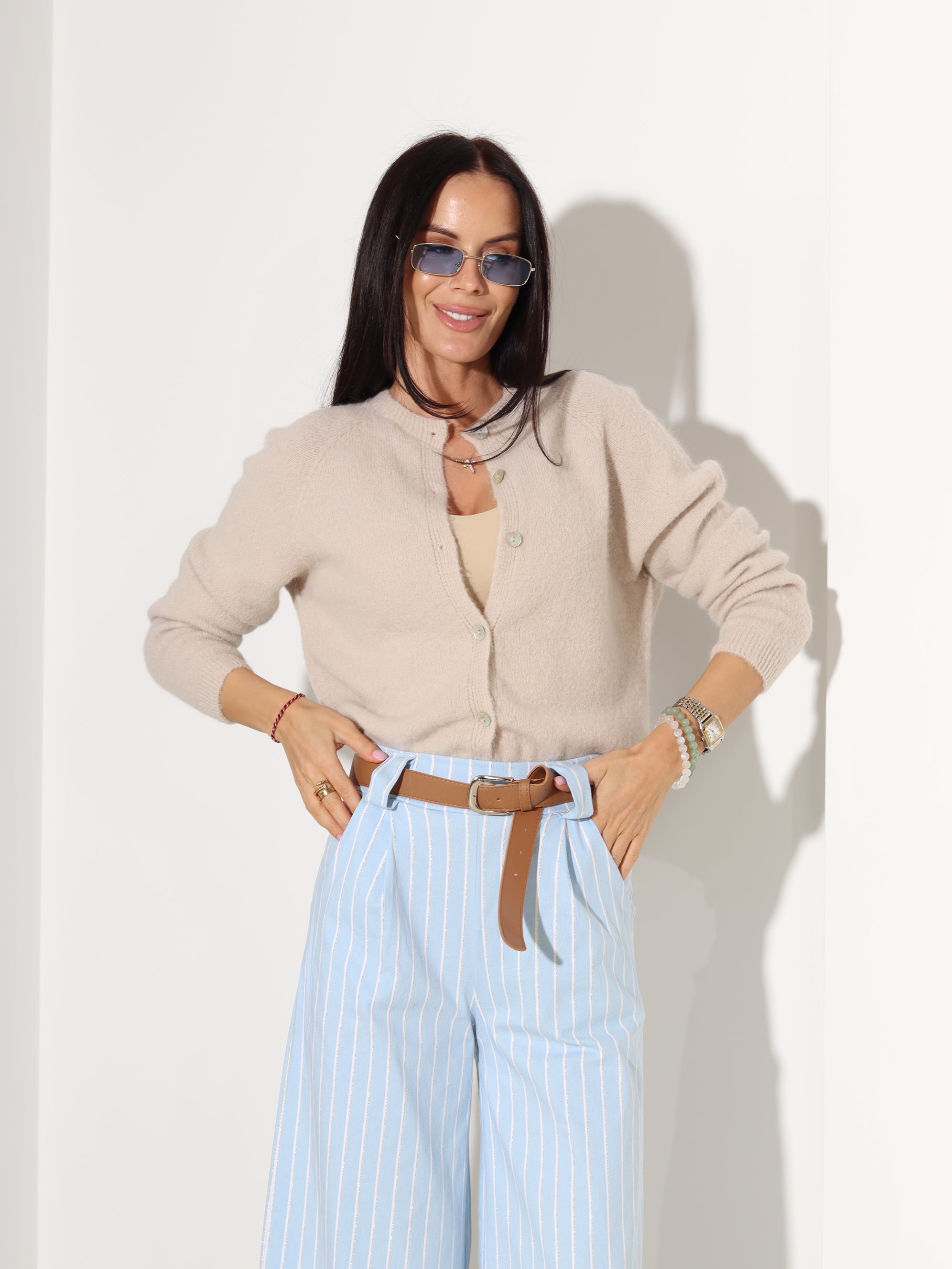 Gaiši brūna alpakas jaka ar ovālu dekoltē - 18336