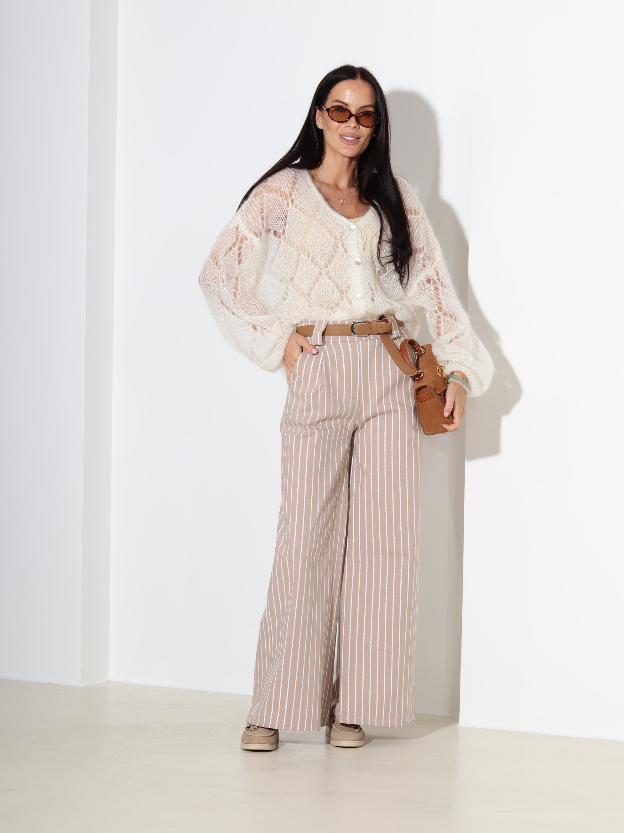 Balta perforēta lisajaka – 18322