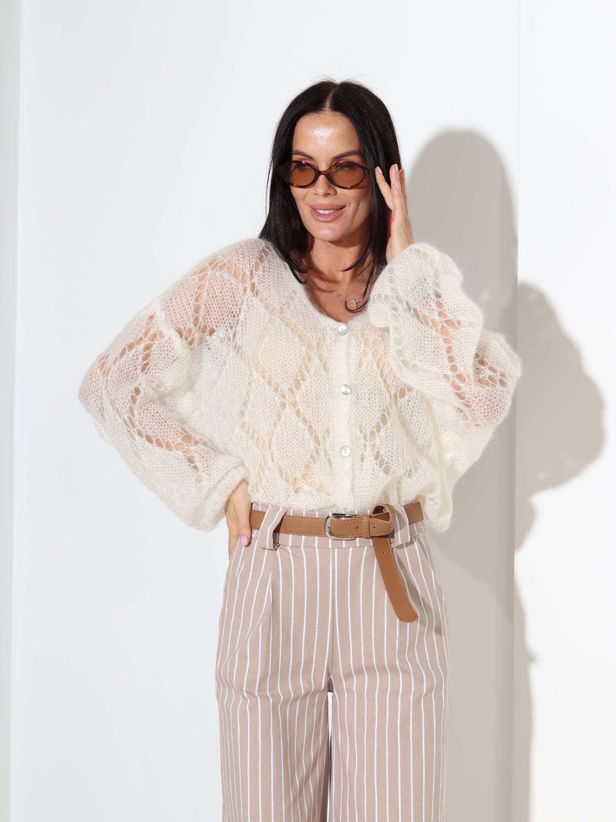 Balta perforēta lisajaka – 18322