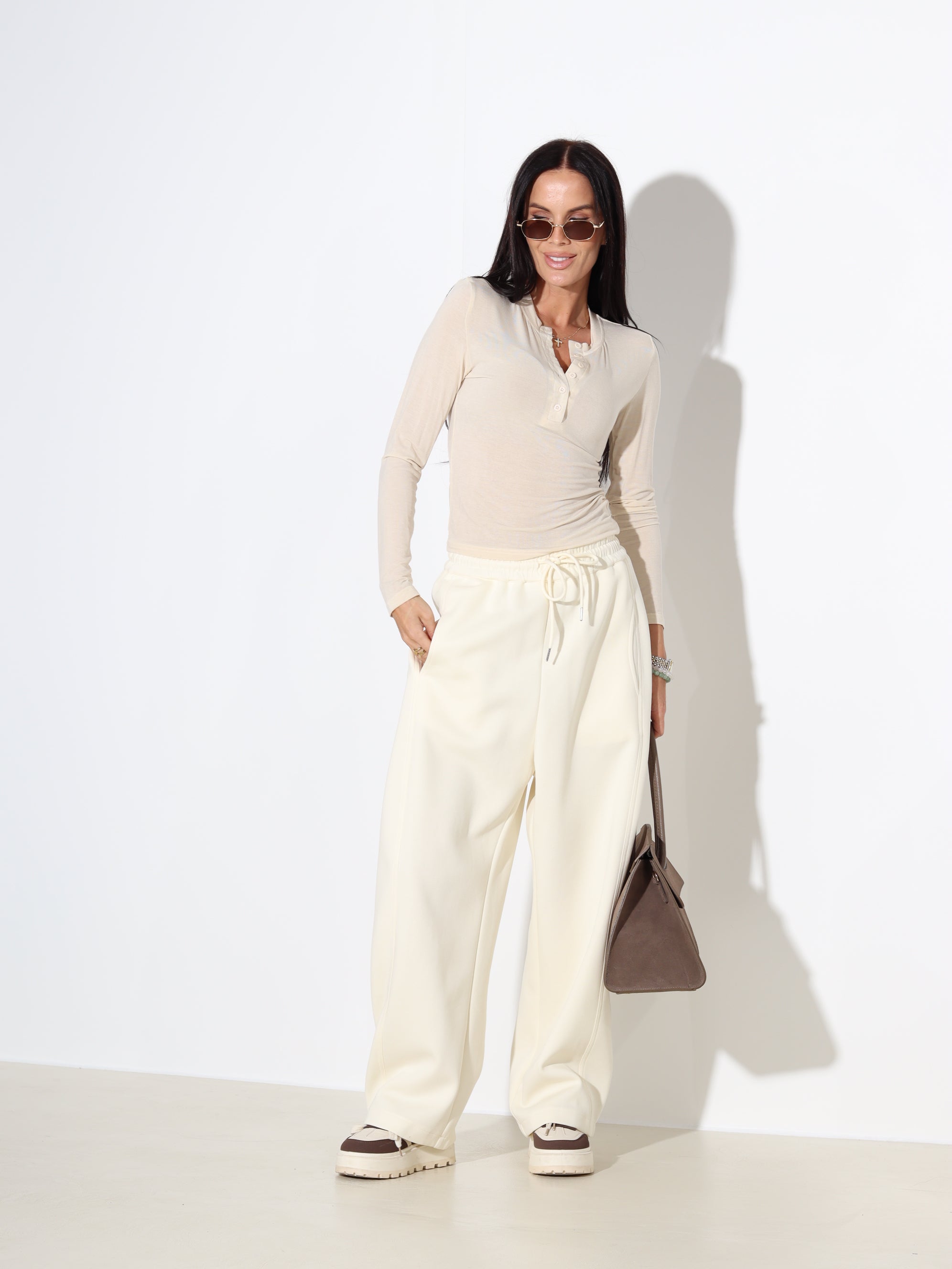 Bēšs "Basic" tops ar garu piedurkni un podziņām priekšpusē - 18131