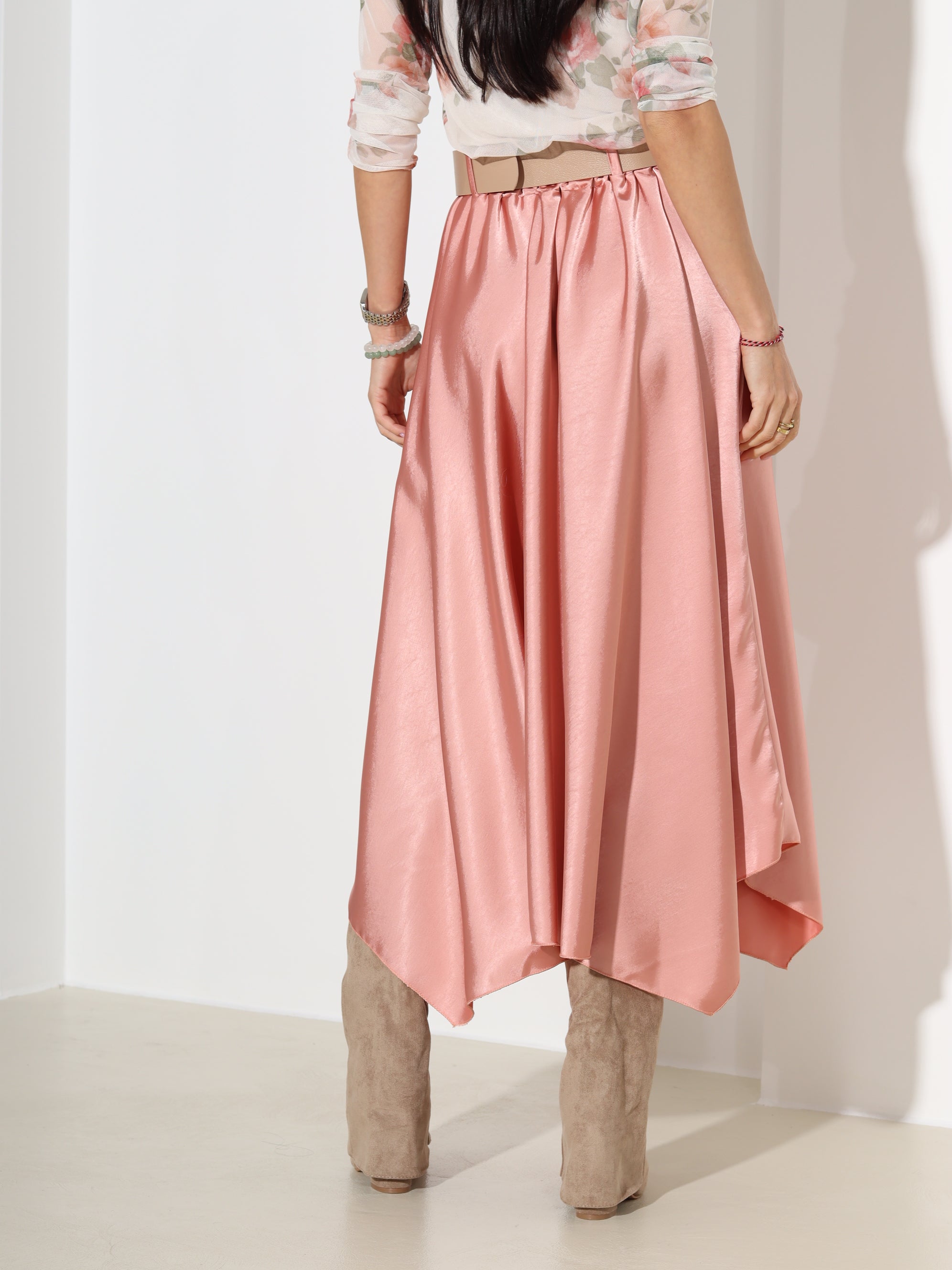 Oranži, midi, atlasa auduma svārki ar jostu - 18301