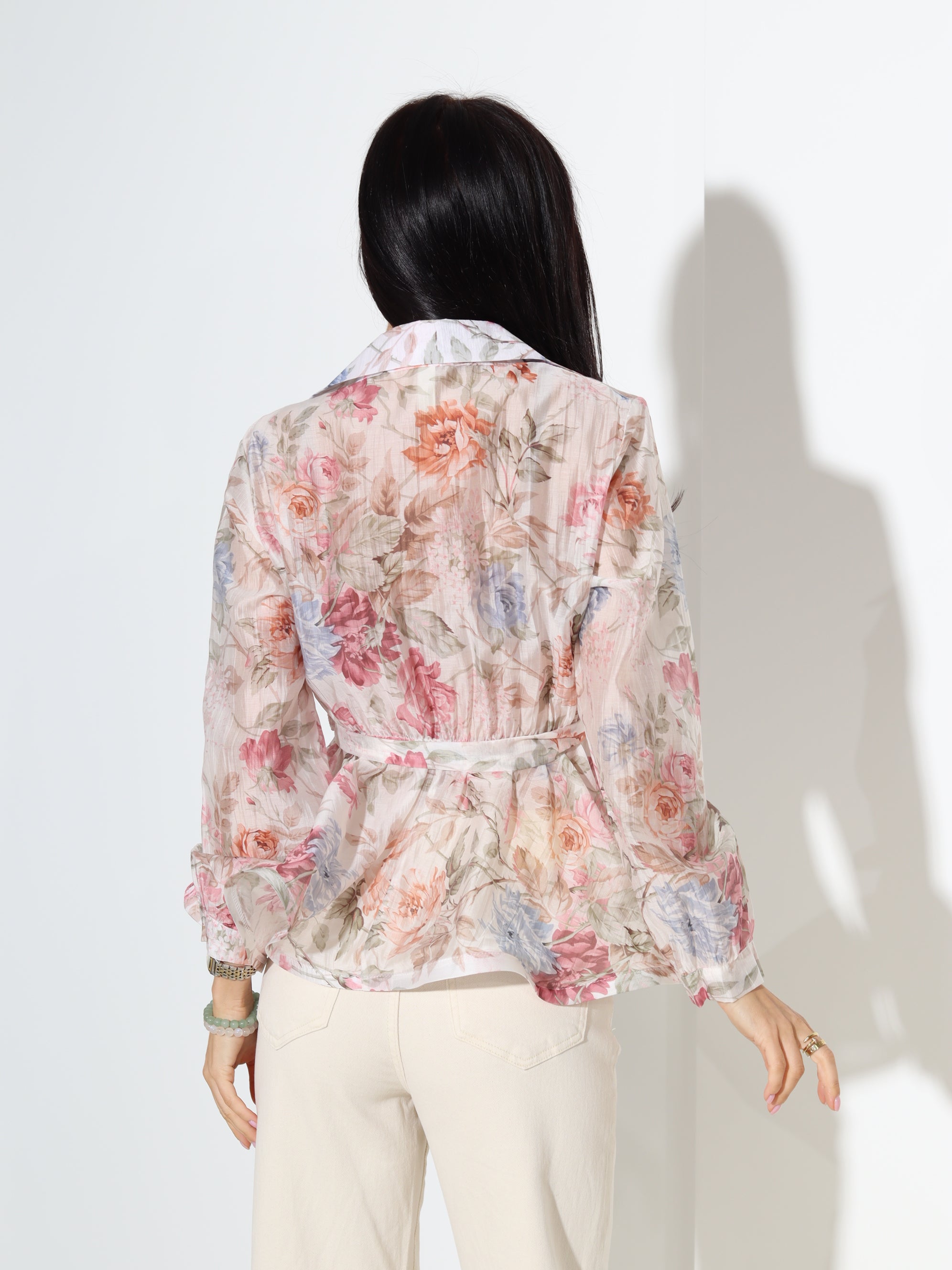 Balta bluze 'Rozīte' ar volāniņu gurnu daļā - 18340