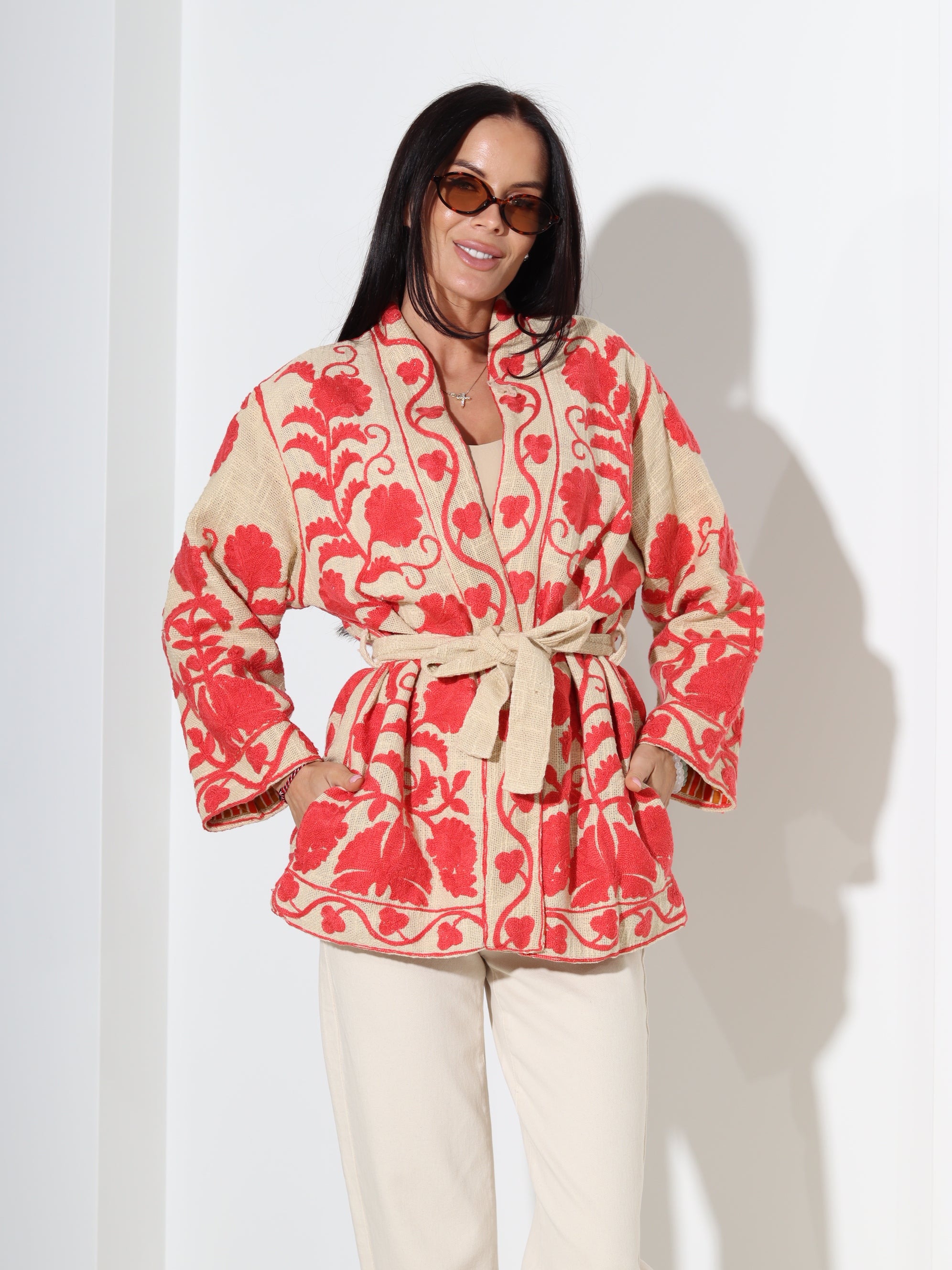 Bēšas krāsas kimono džutas stila audumā - 18337