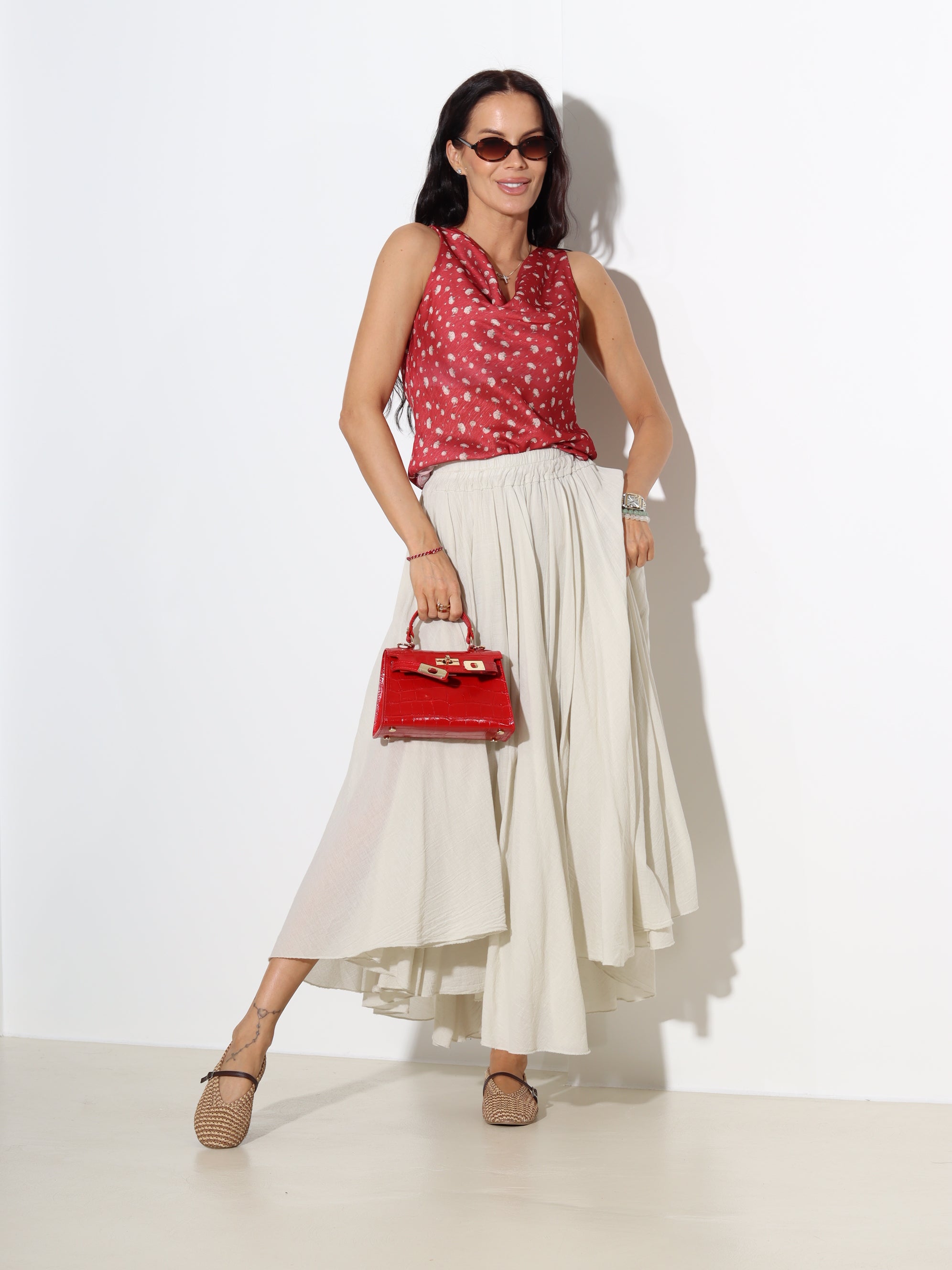 Sarkans smalkziediņu tops uz lencēm- 18995