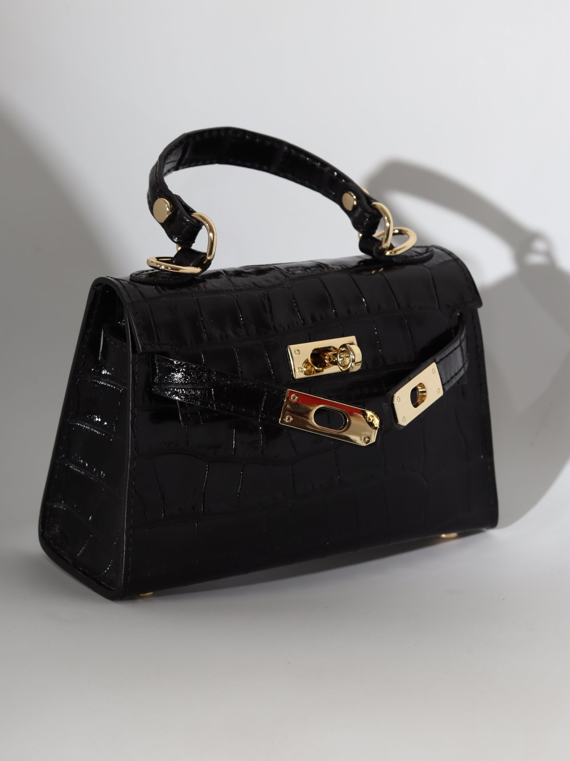 Melna, d/ā soma "Mini klasika" ar reljefu - 18367