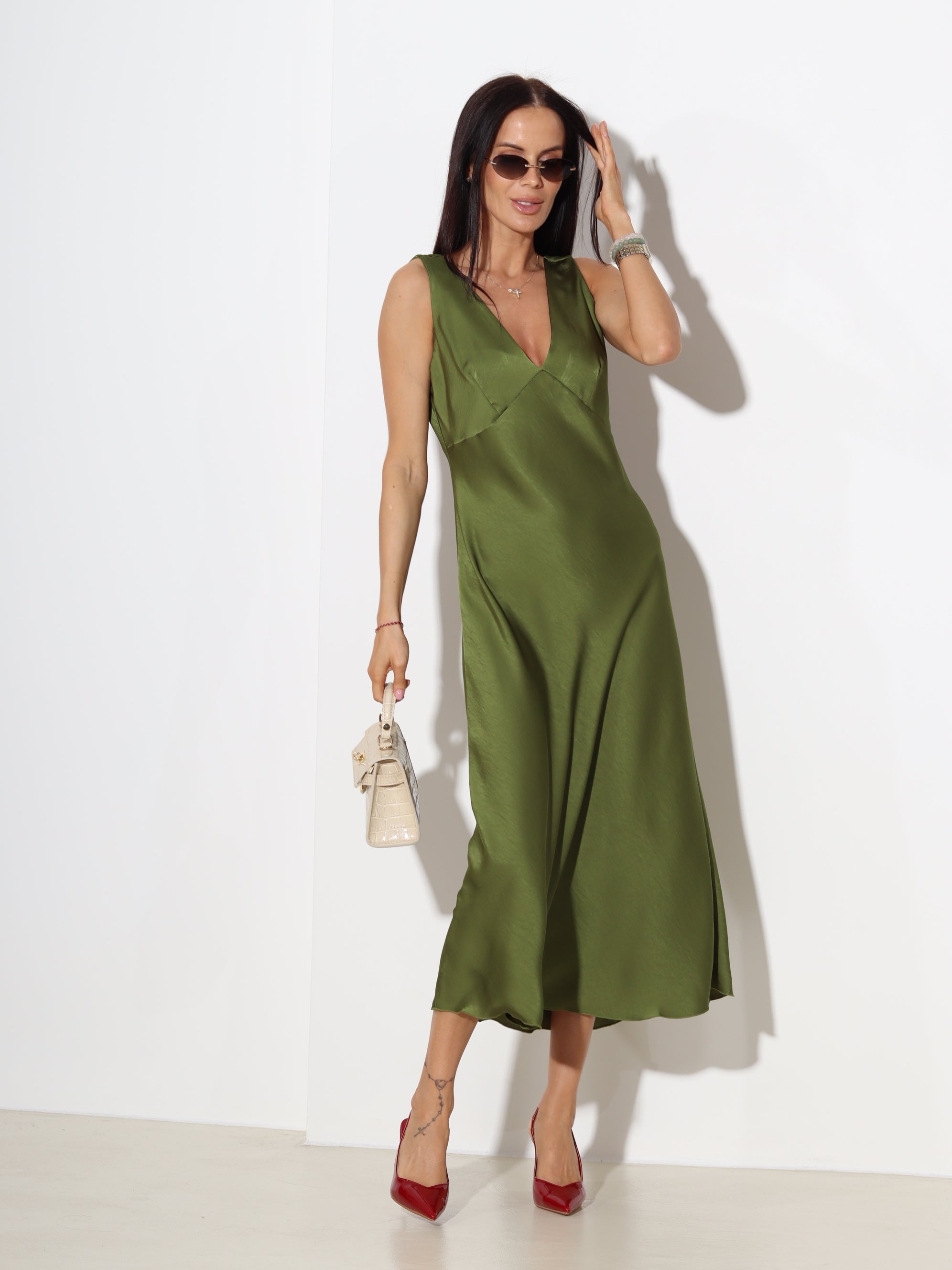 Zaļa midi kleita ,,Satin slip'' - 19640