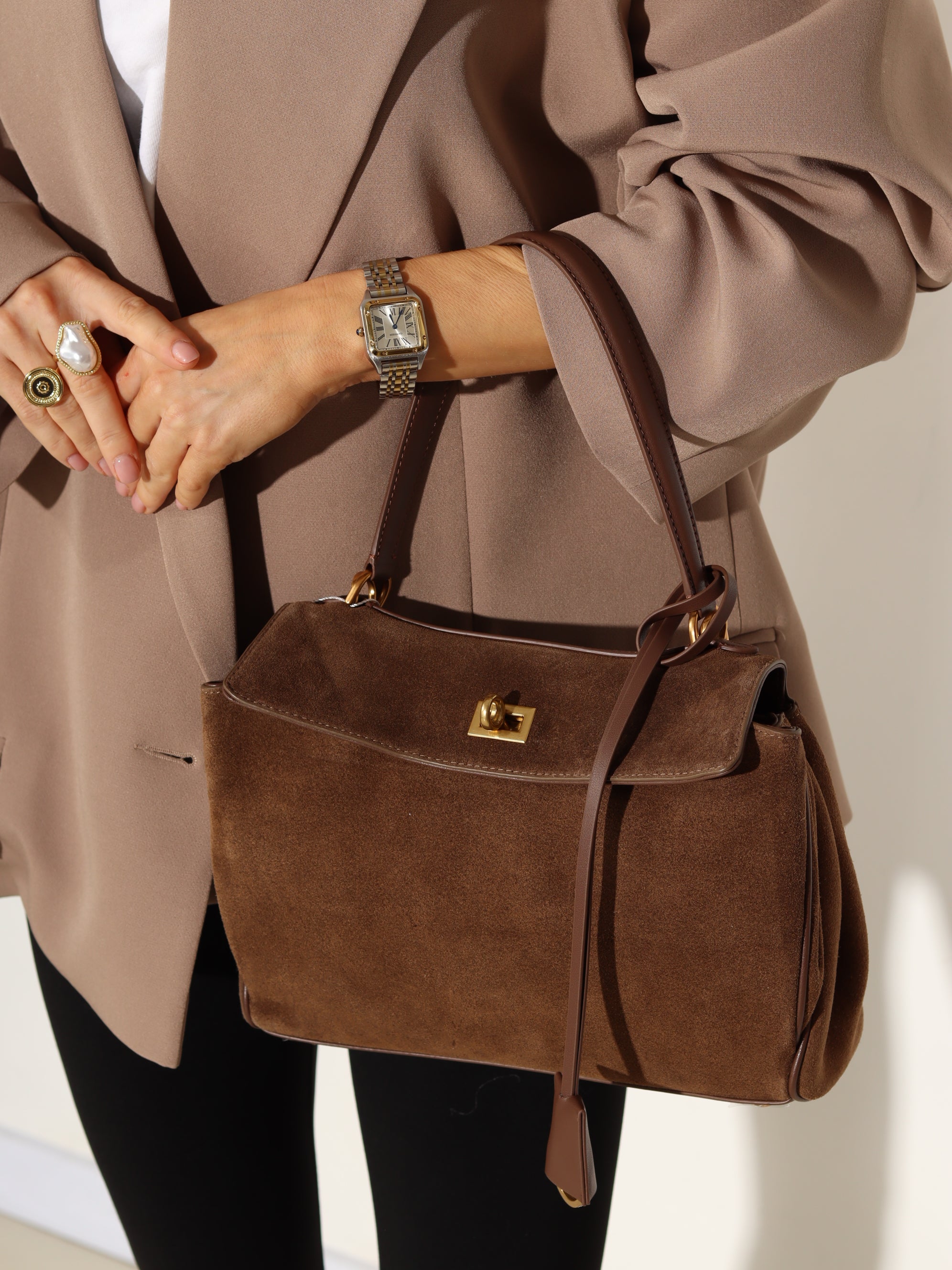 G.brūna MIDI d/zamšādas soma uz vienas lences un ādas kabatiņām aizmugurē - 17927