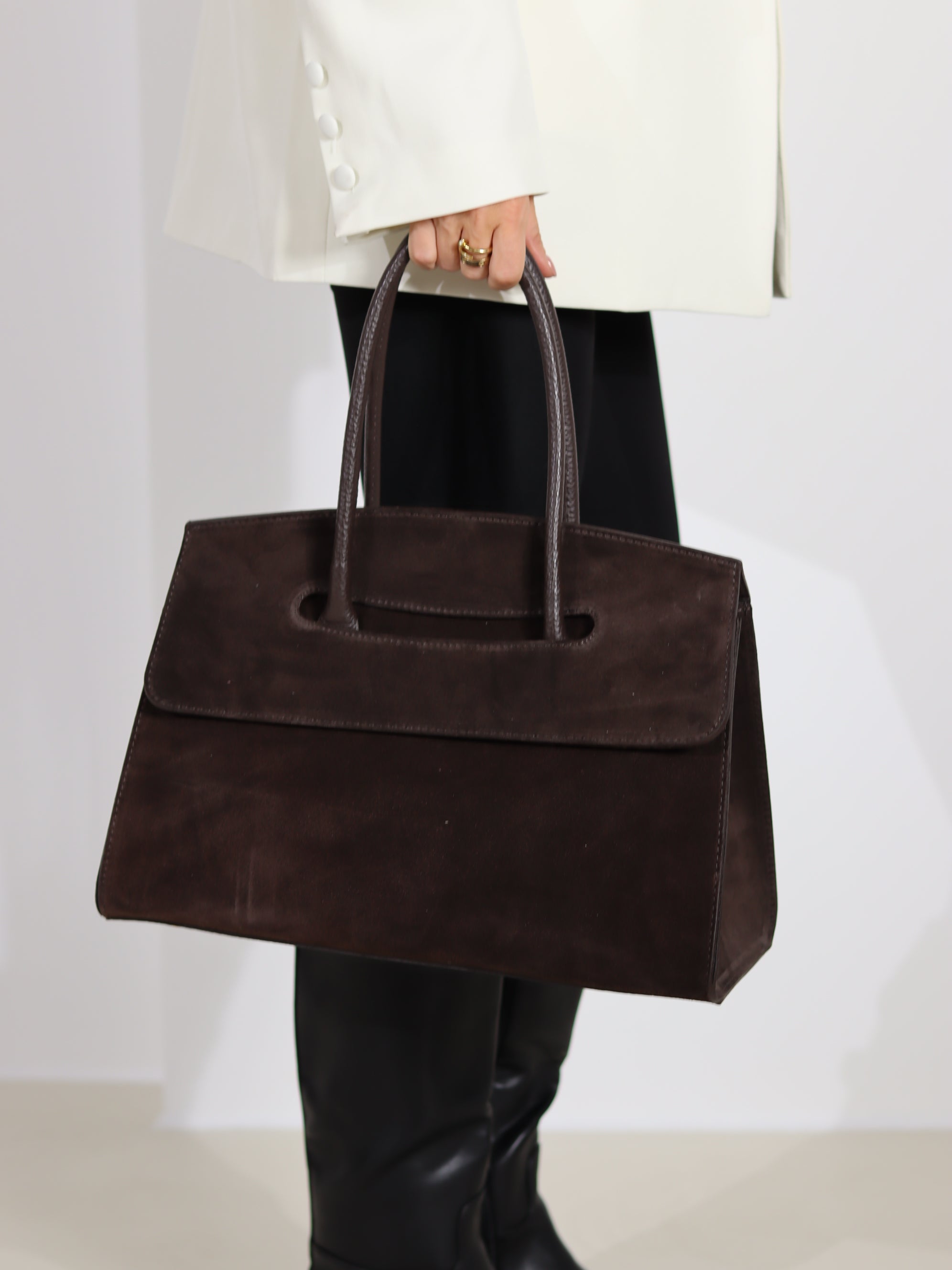 Brūna liela d/zamšādas soma ar slēptu aizdari - 18105