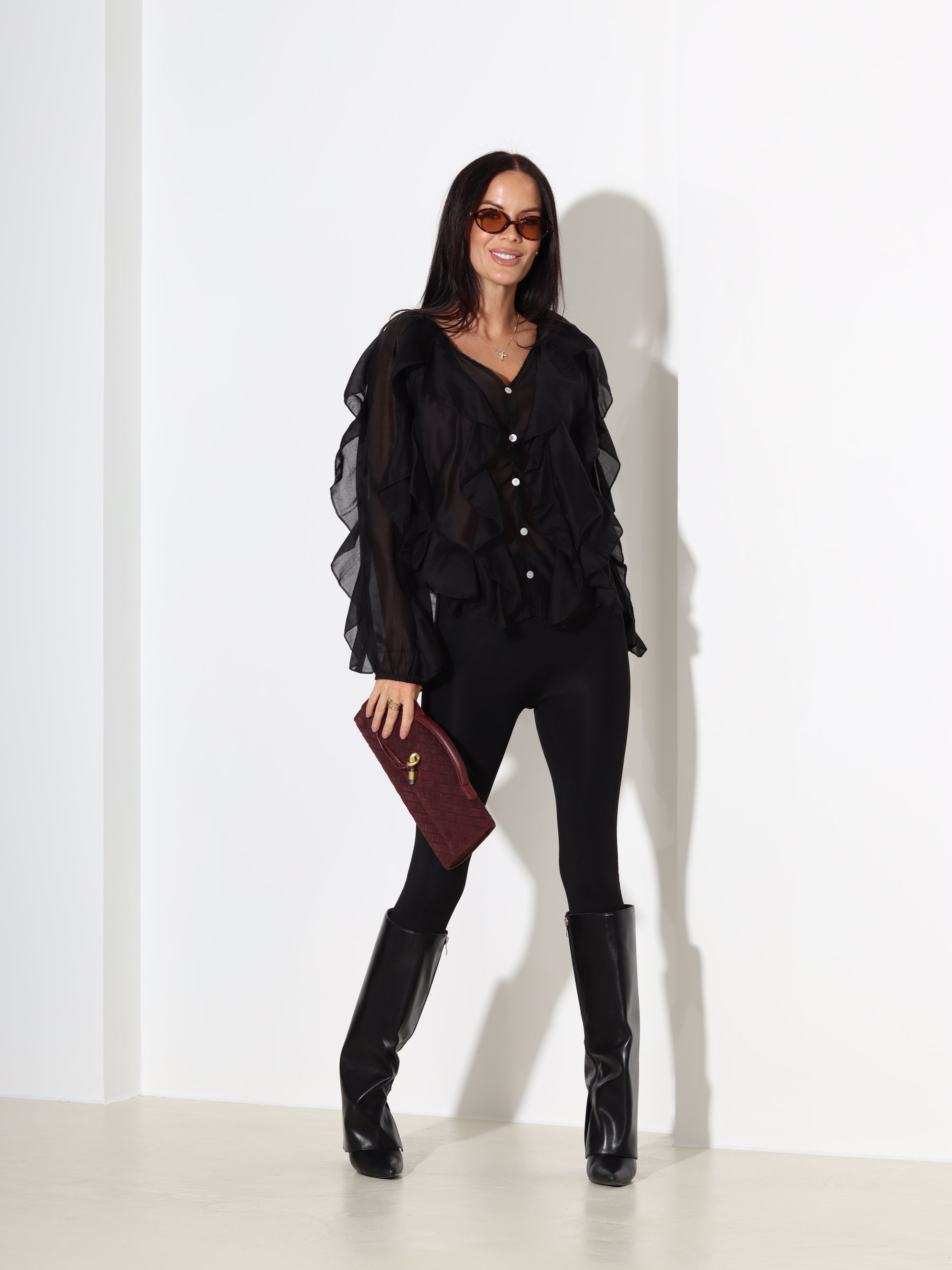 Melna bluze 'Volānrišiņa' - 18155