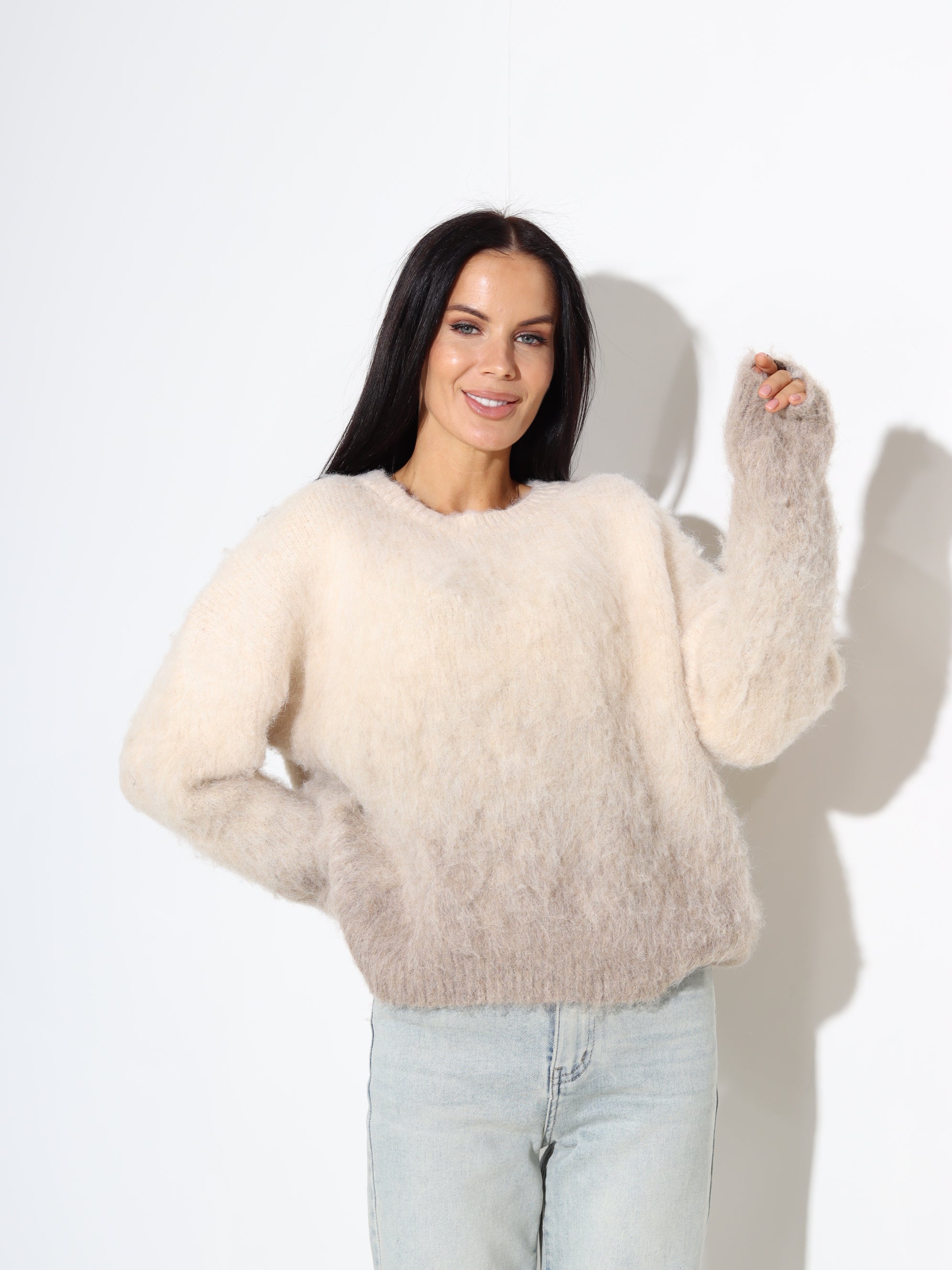 Bēšs džemperis ar krāsu pāreju - 17882