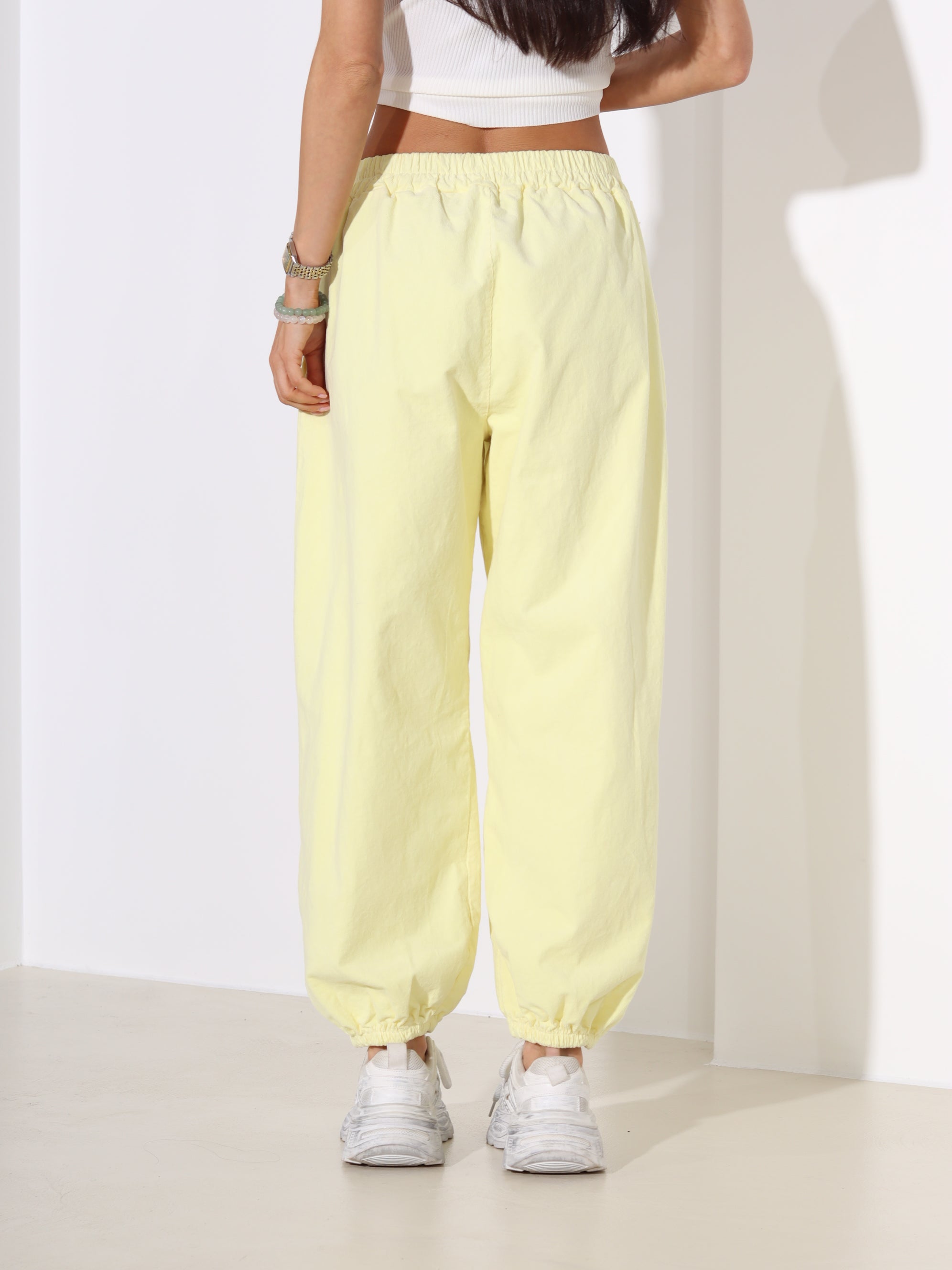 Dzeltenas velveta bikses 'jogger' stilā - 18657
