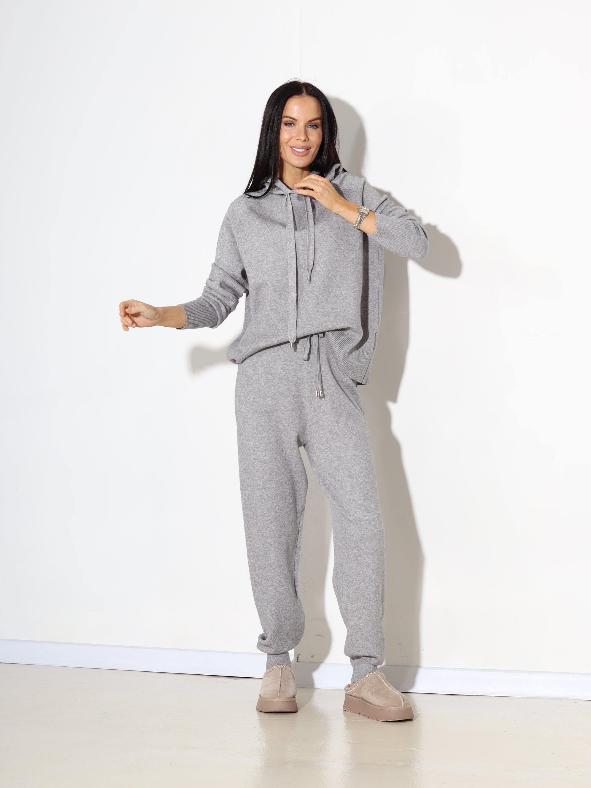 Pelēks "Lara" adīts komplekts ar kapuci - 17891