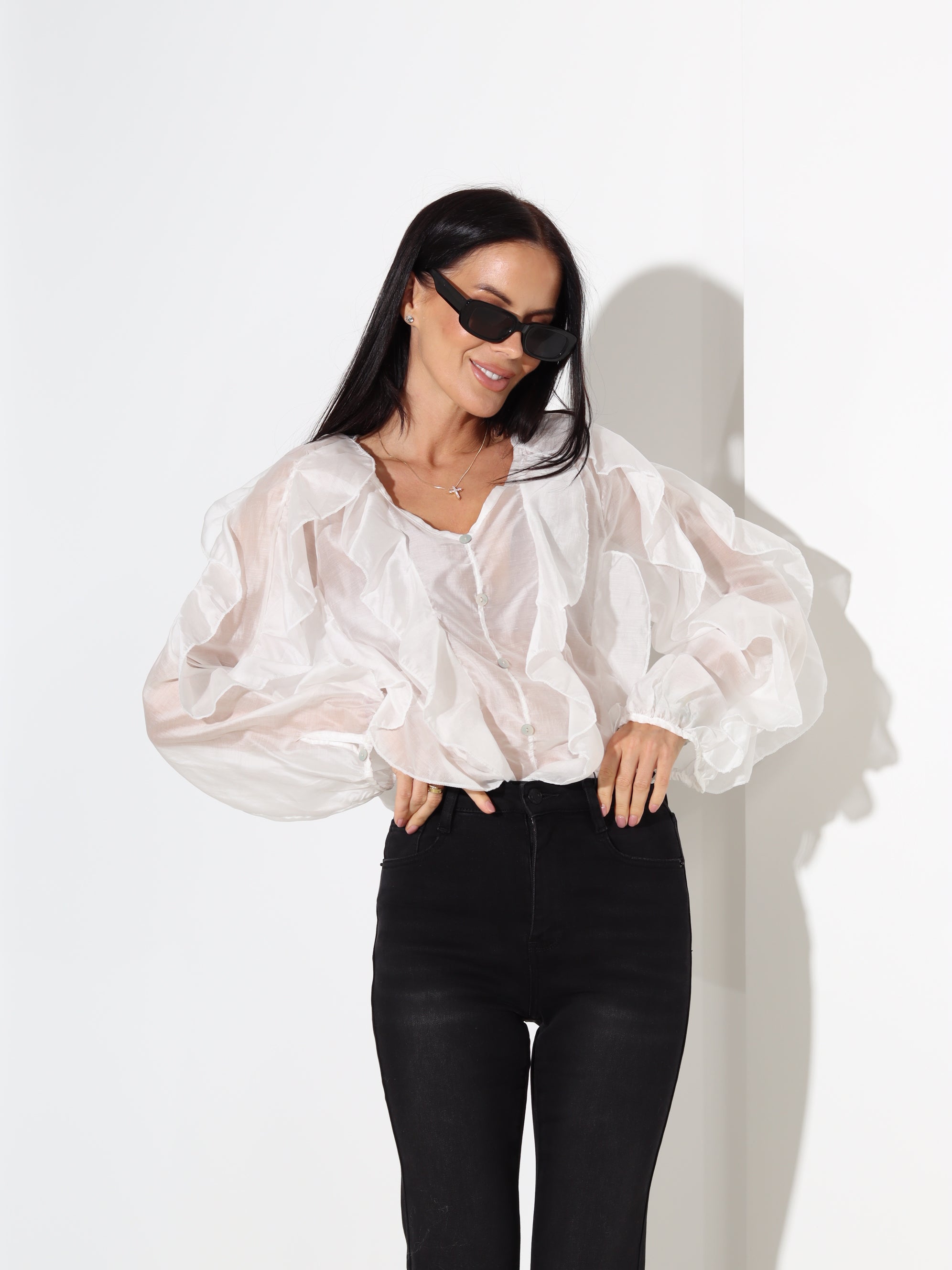 Balta bluze 'Volānrišiņa' – 18156