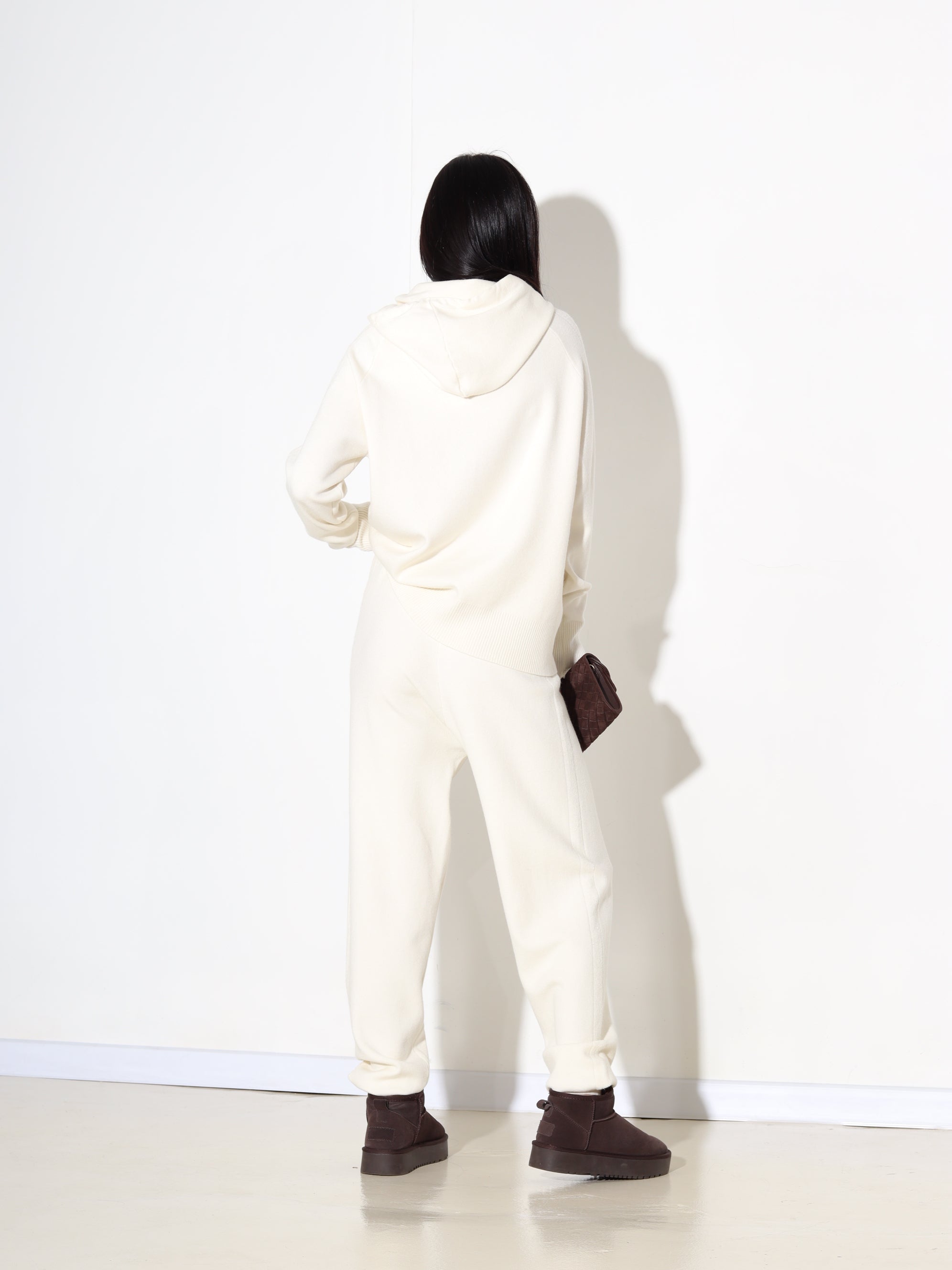 Balts "Lara" adīts komplekts ar kapuci - 17894