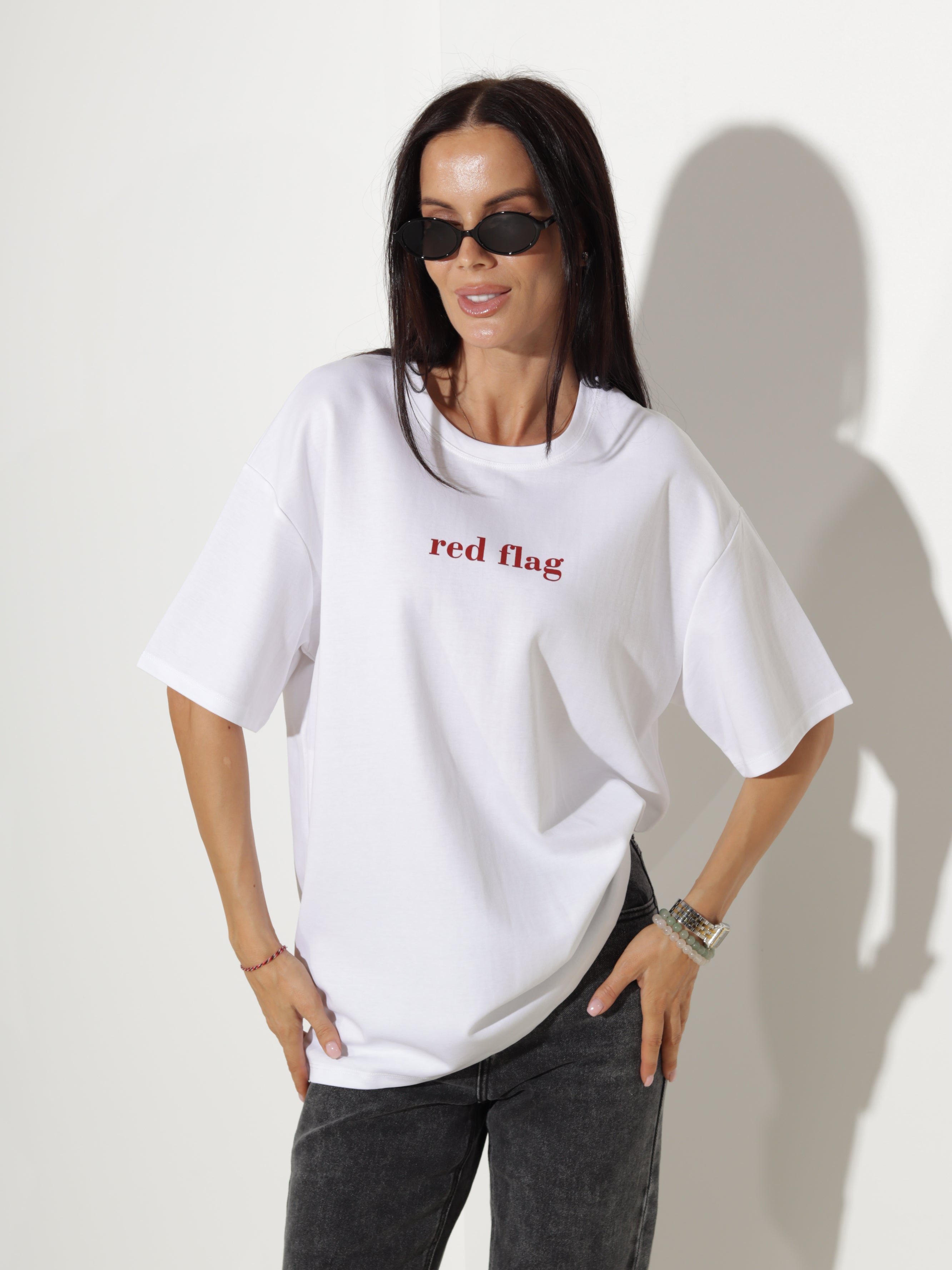 Balts T-krekls / tops "Red flag" - 20338