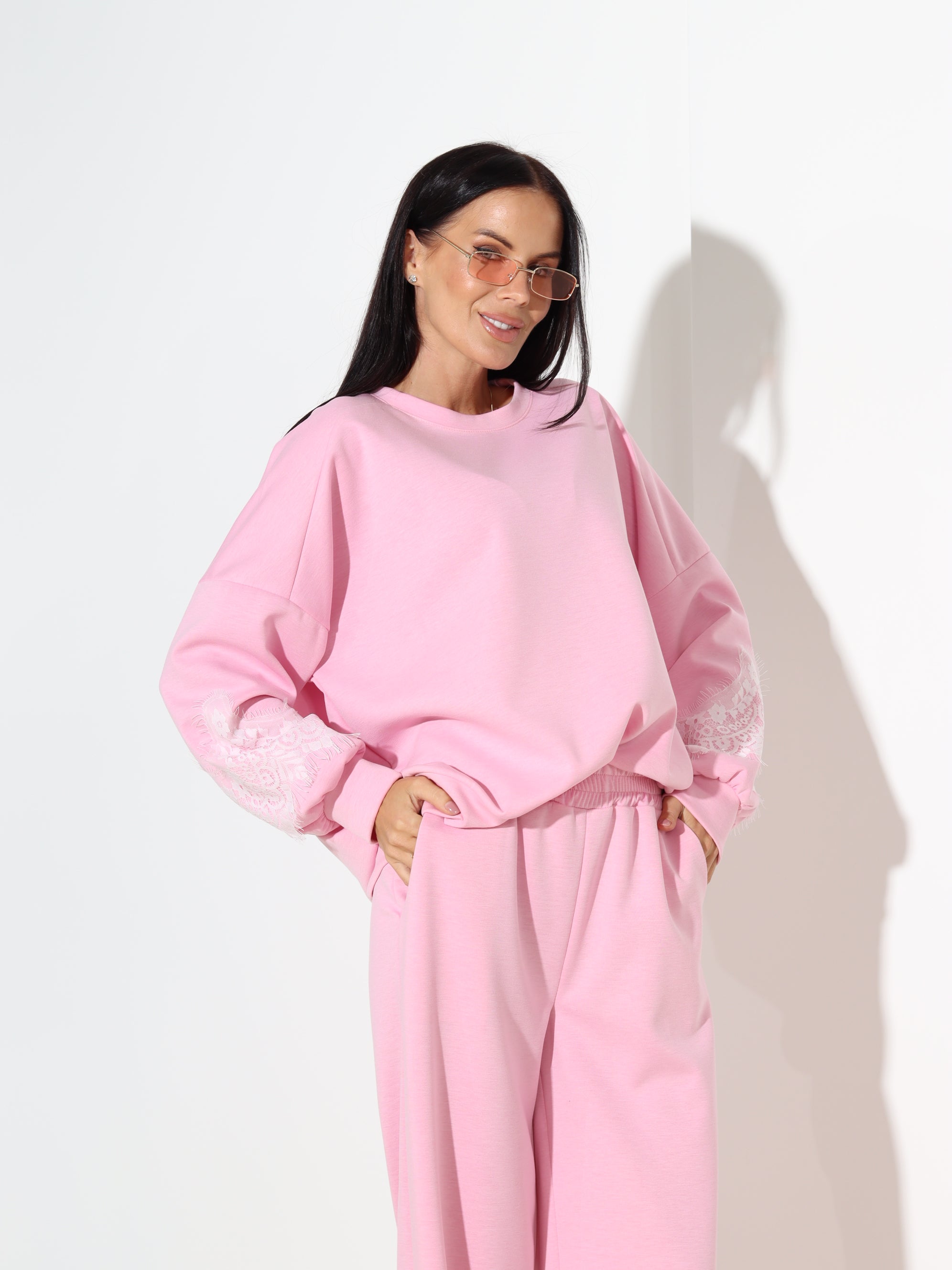 Rozā komplekts ar mežģīnes akcentu piedurknē – 18194