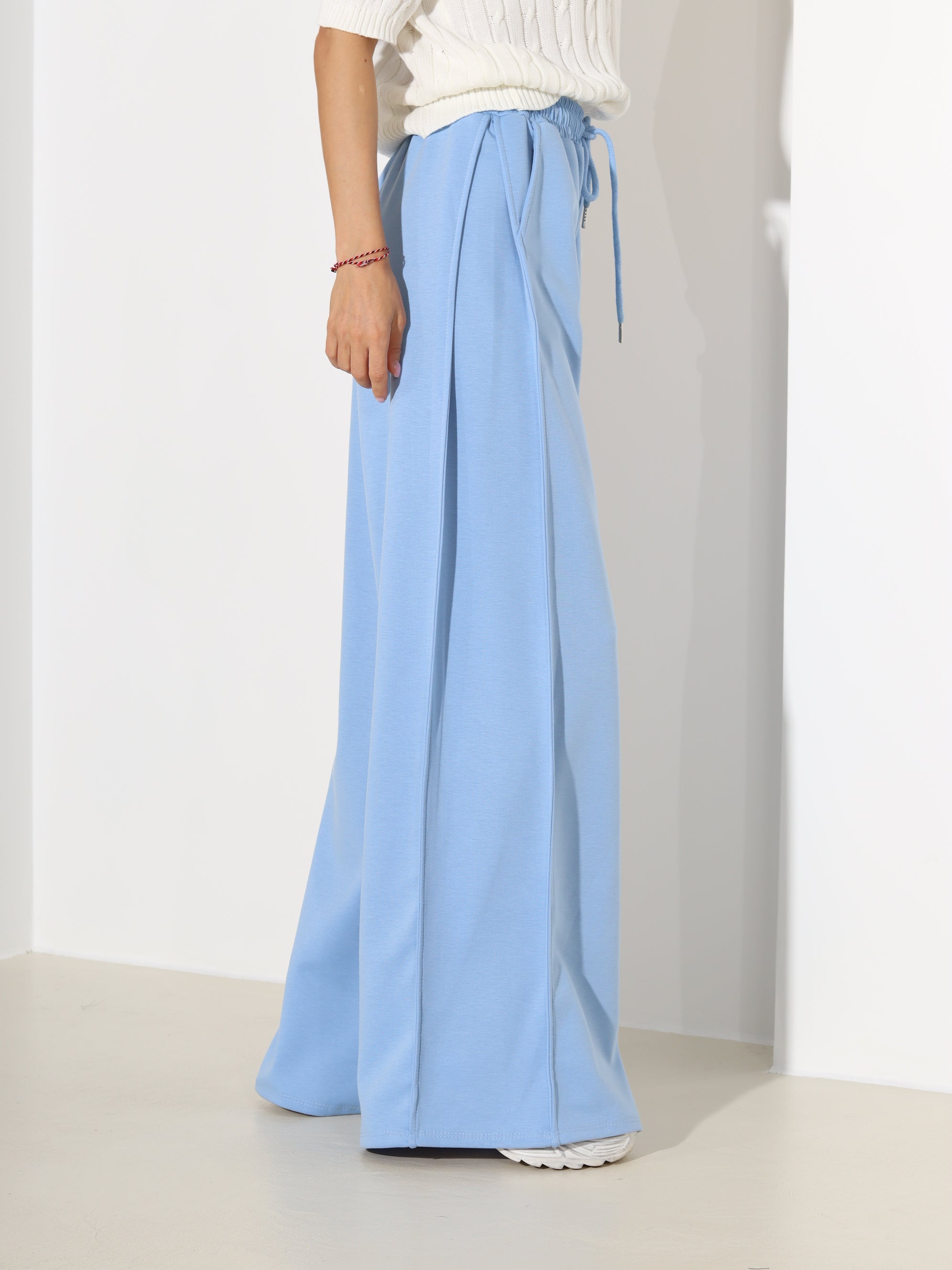 Zilas sportiska stila bikses ar papildus iešumumu- 18419