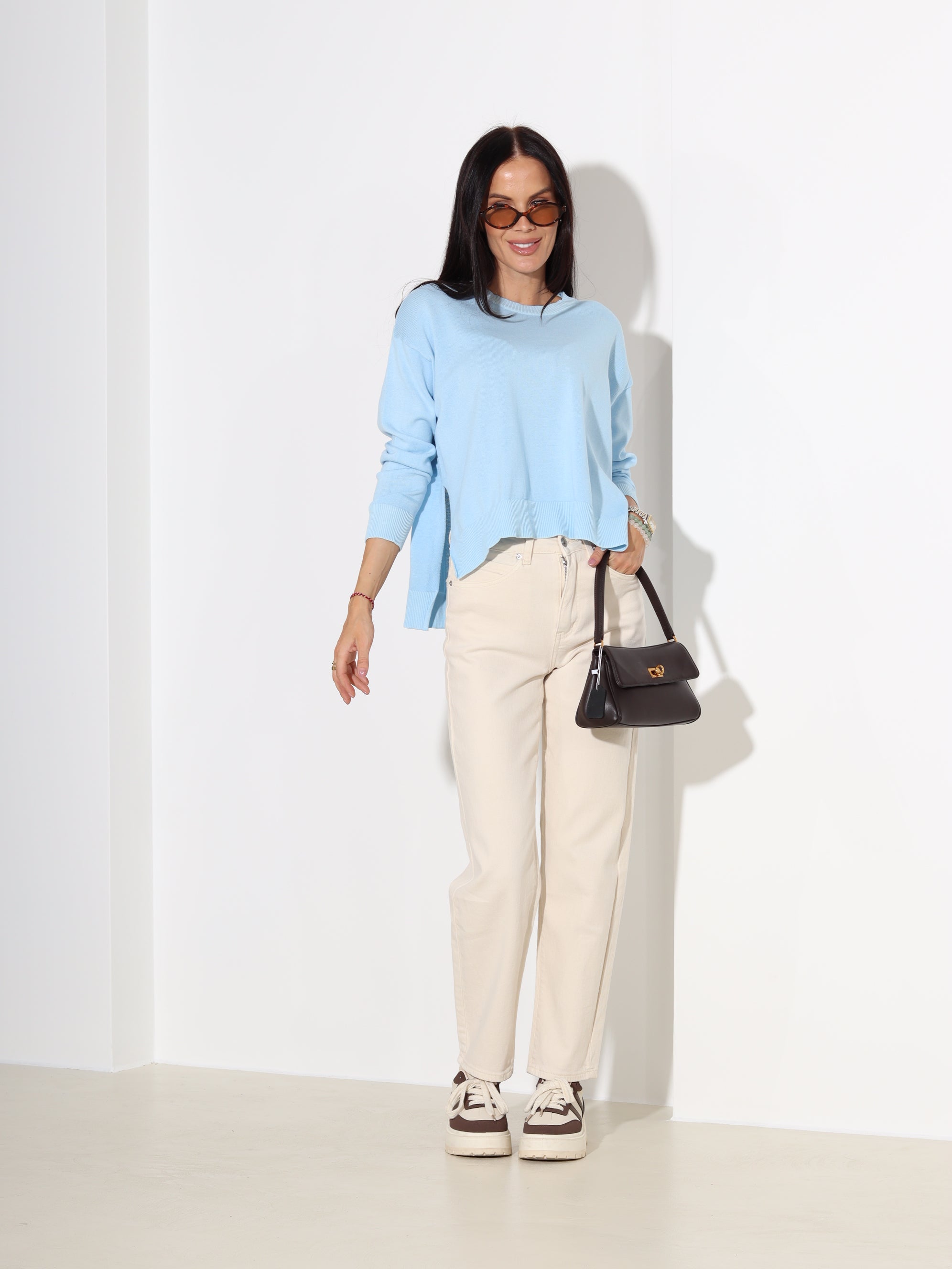 Zils adīts džemperis ar šķēlumiem sānos - 18197