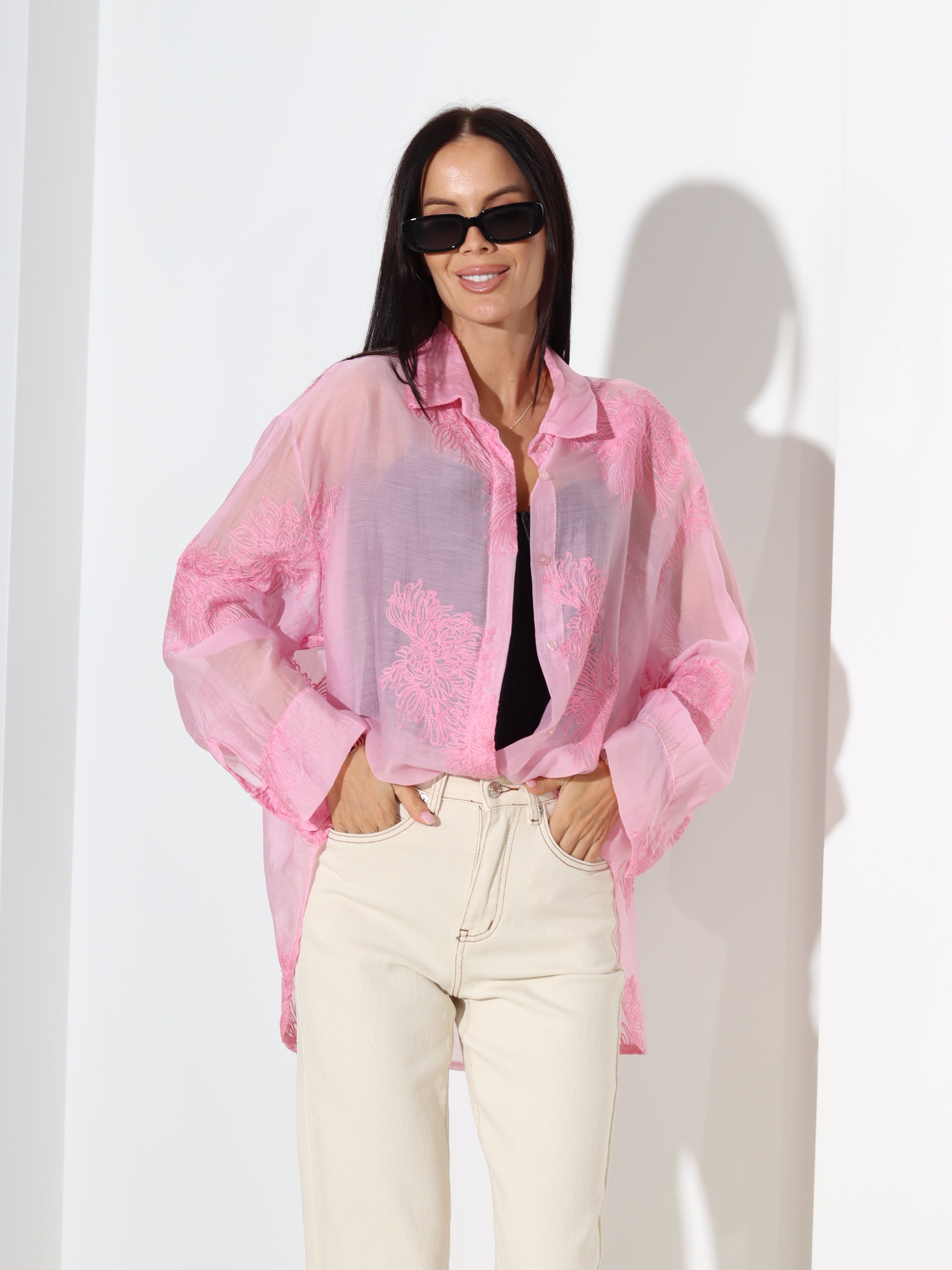 Rozā krekls ar smalku izšuvumu- 18436