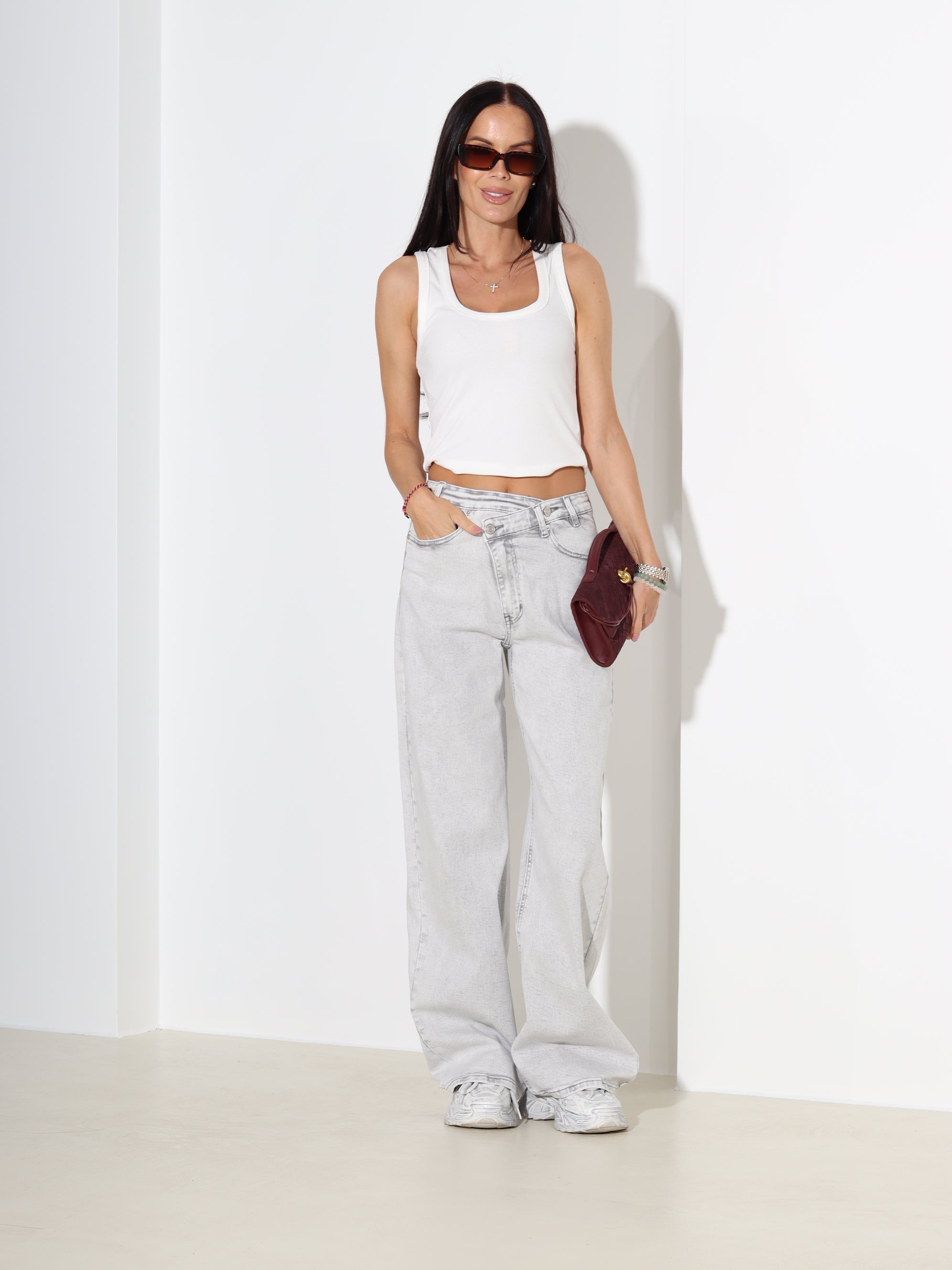 G.pelēkas džinsa püksid ar slīpu pogas aizdari - 18168