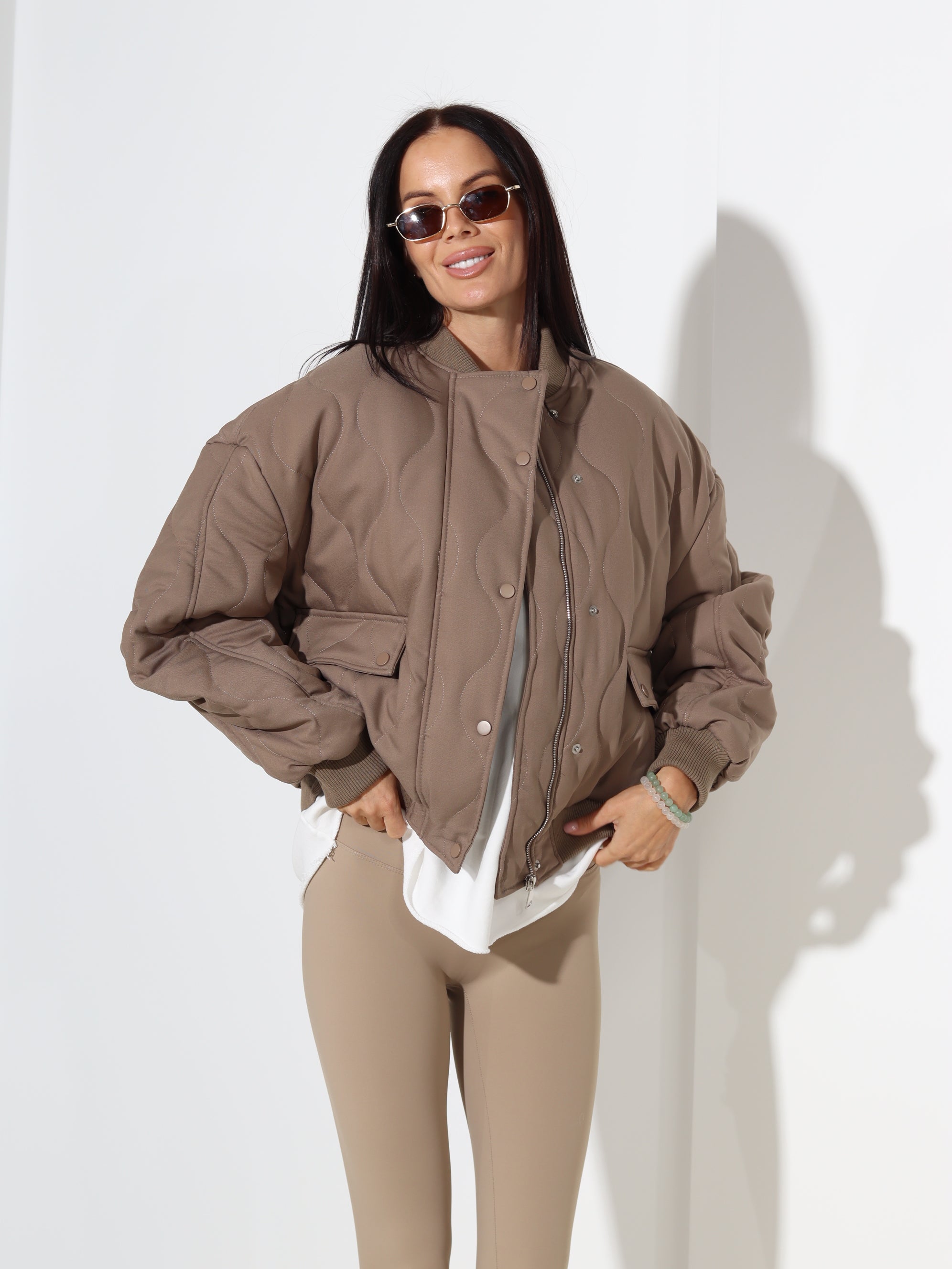 Tumša taupes bombertipa virsjaka- 18440