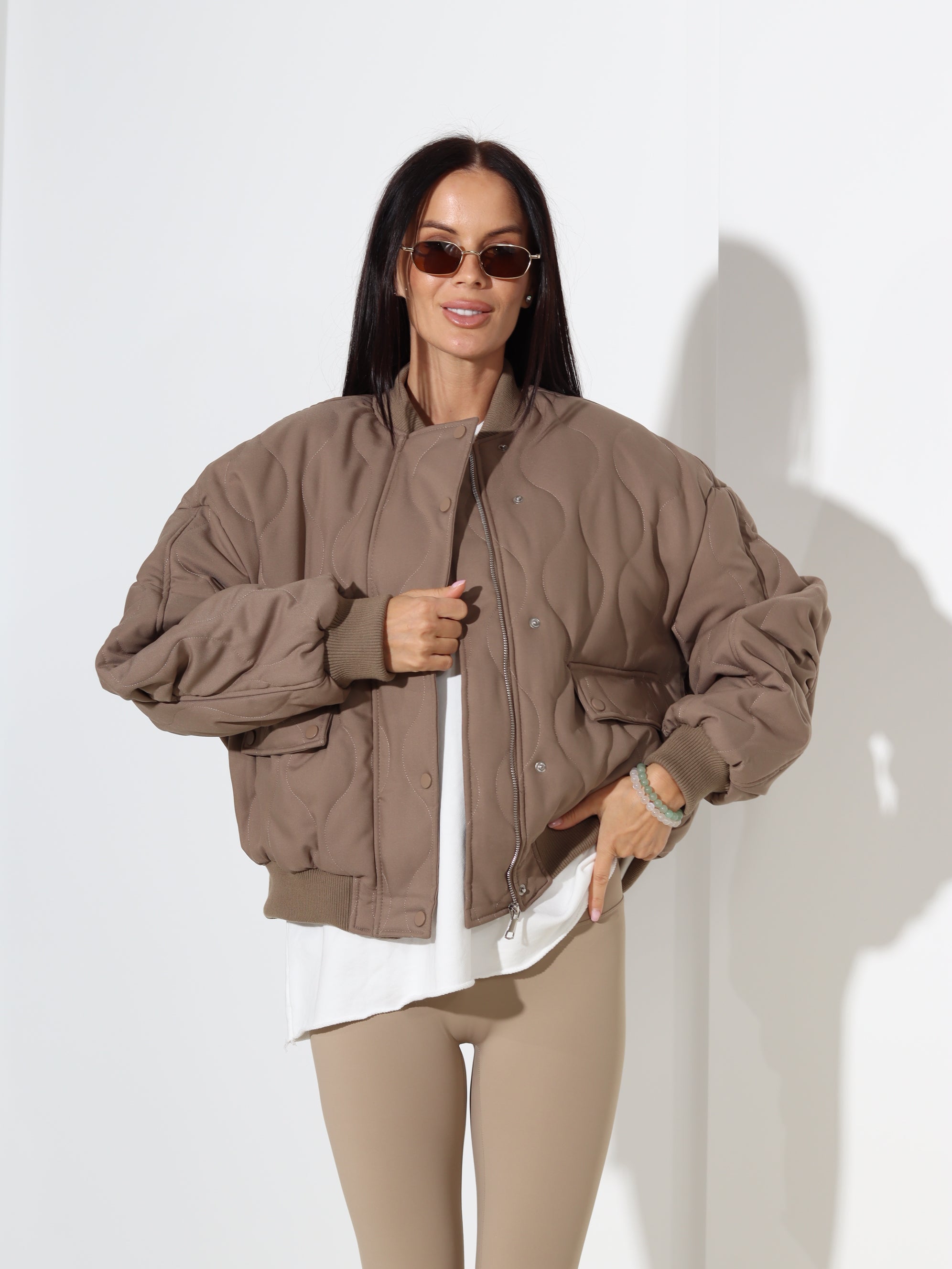 Tumša taupes bombertipa virsjaka- 18440