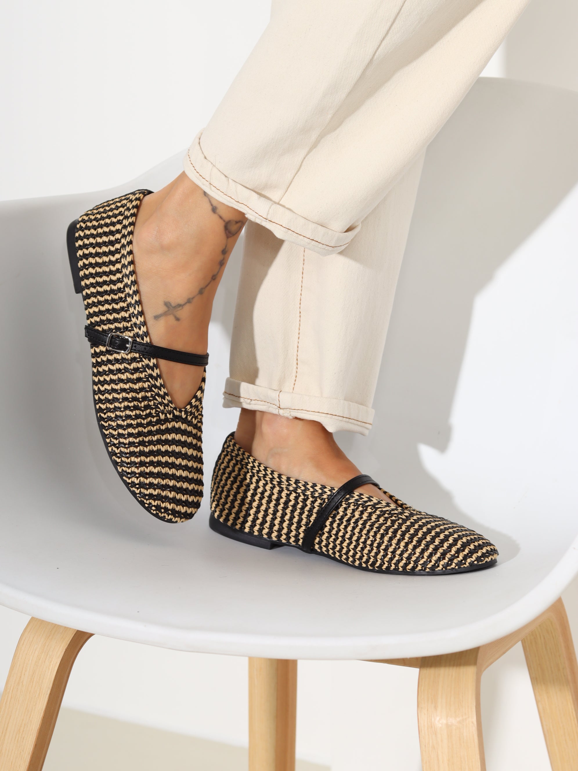 Brūnas ar melnu sietiņkurpes/ laiviņas - 18449