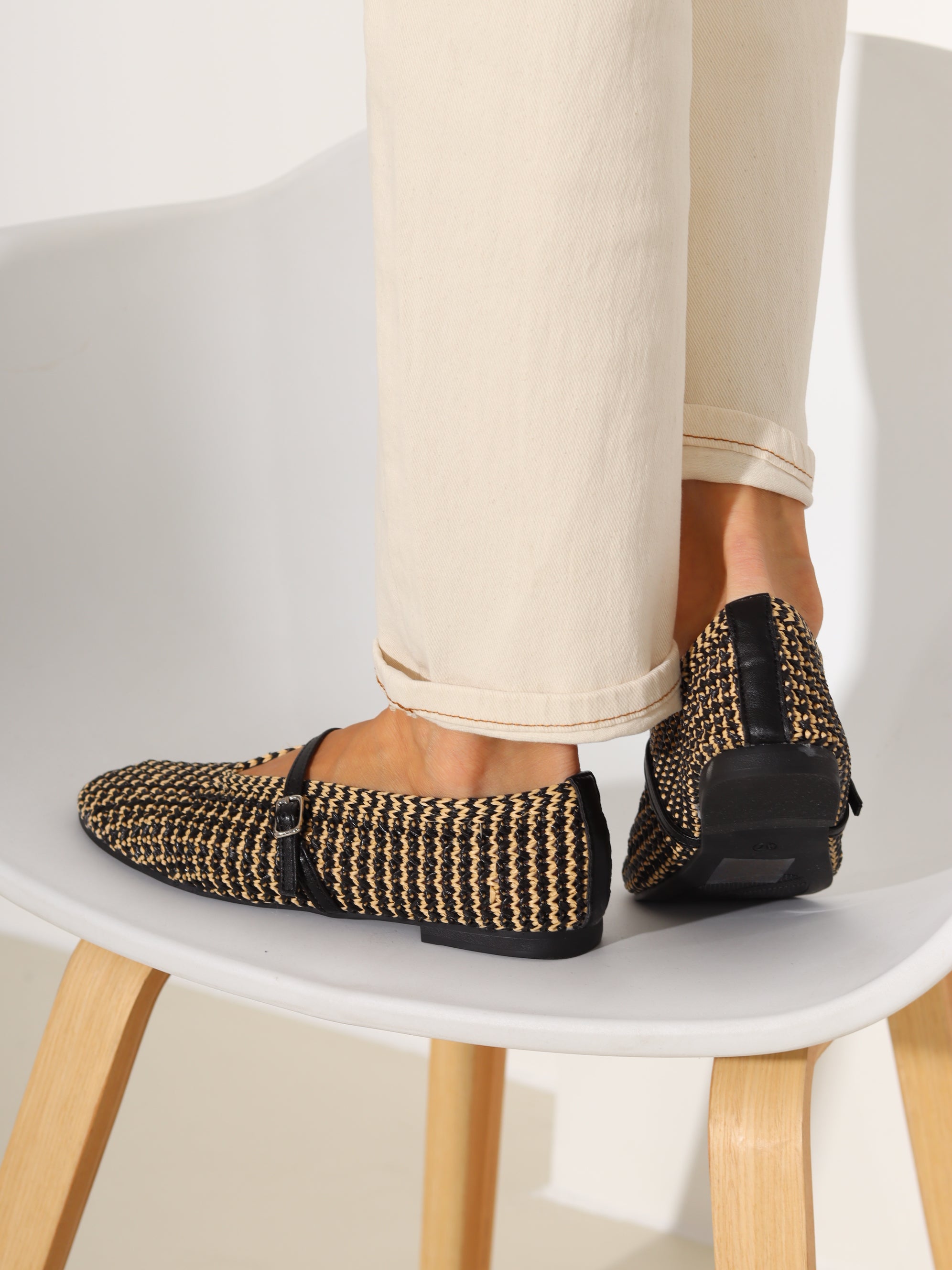 Brūnas ar melnu sietiņkurpes/ laiviņas - 18449