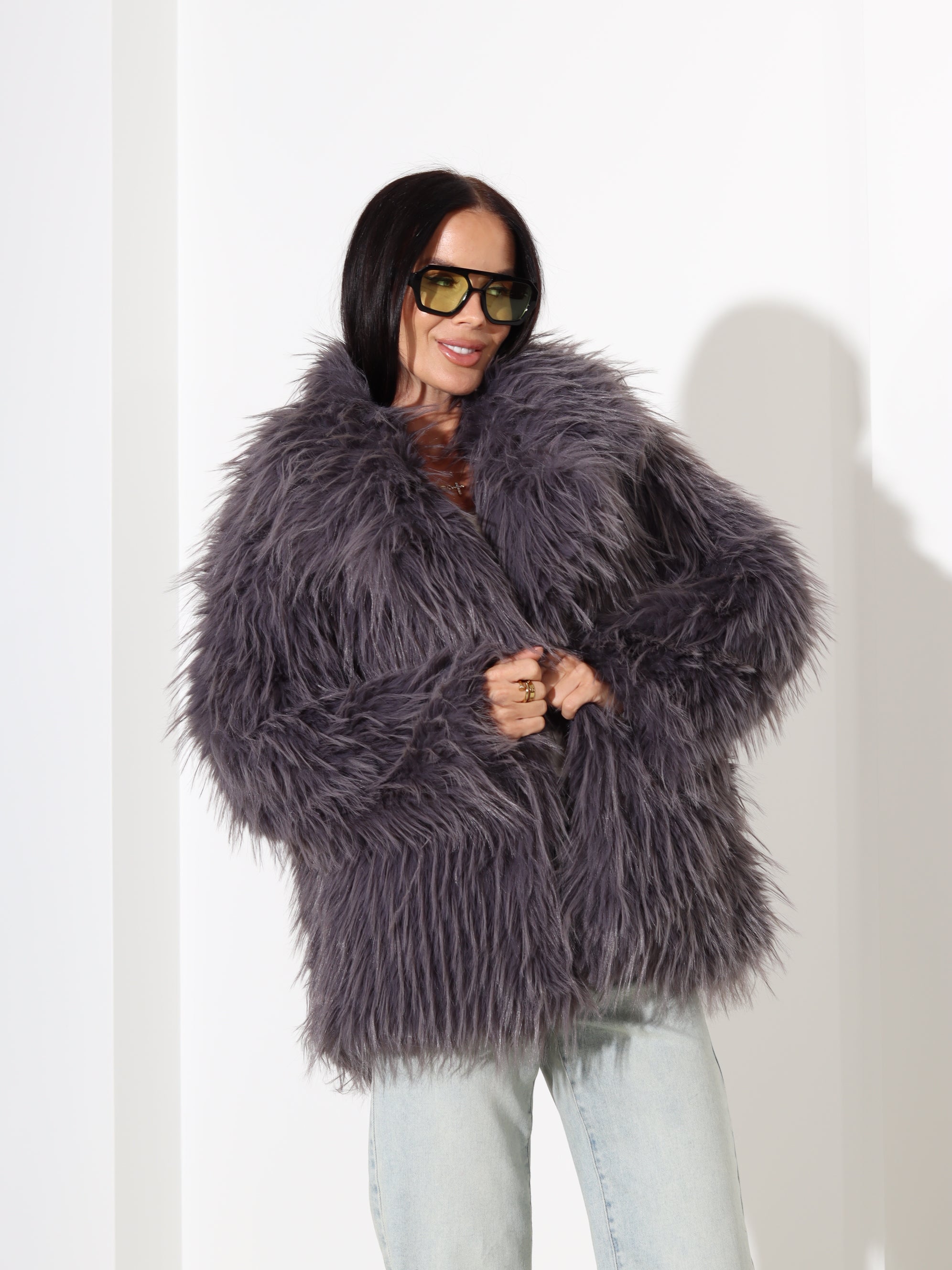 Pelēks, īss dažādu spalvu garuma m/ā kažoks - 17989