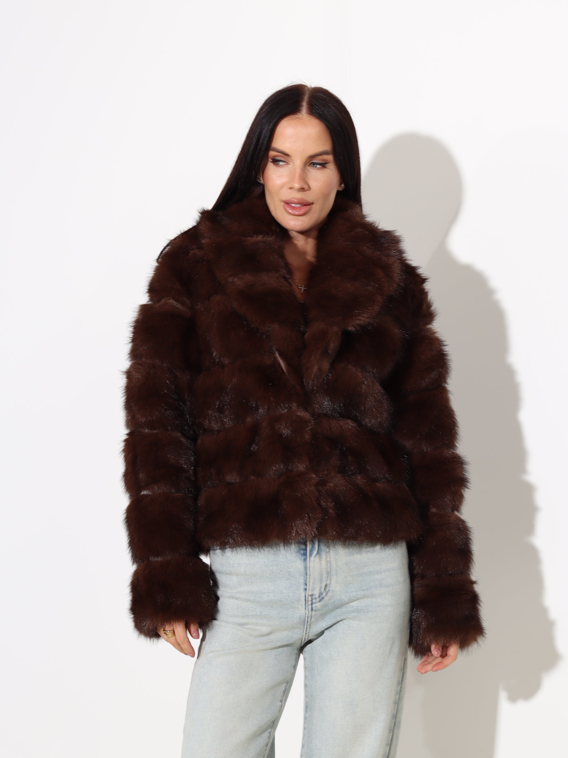 T.brūns īss horizontāli frakcionēts m/ā kažoks - 17990