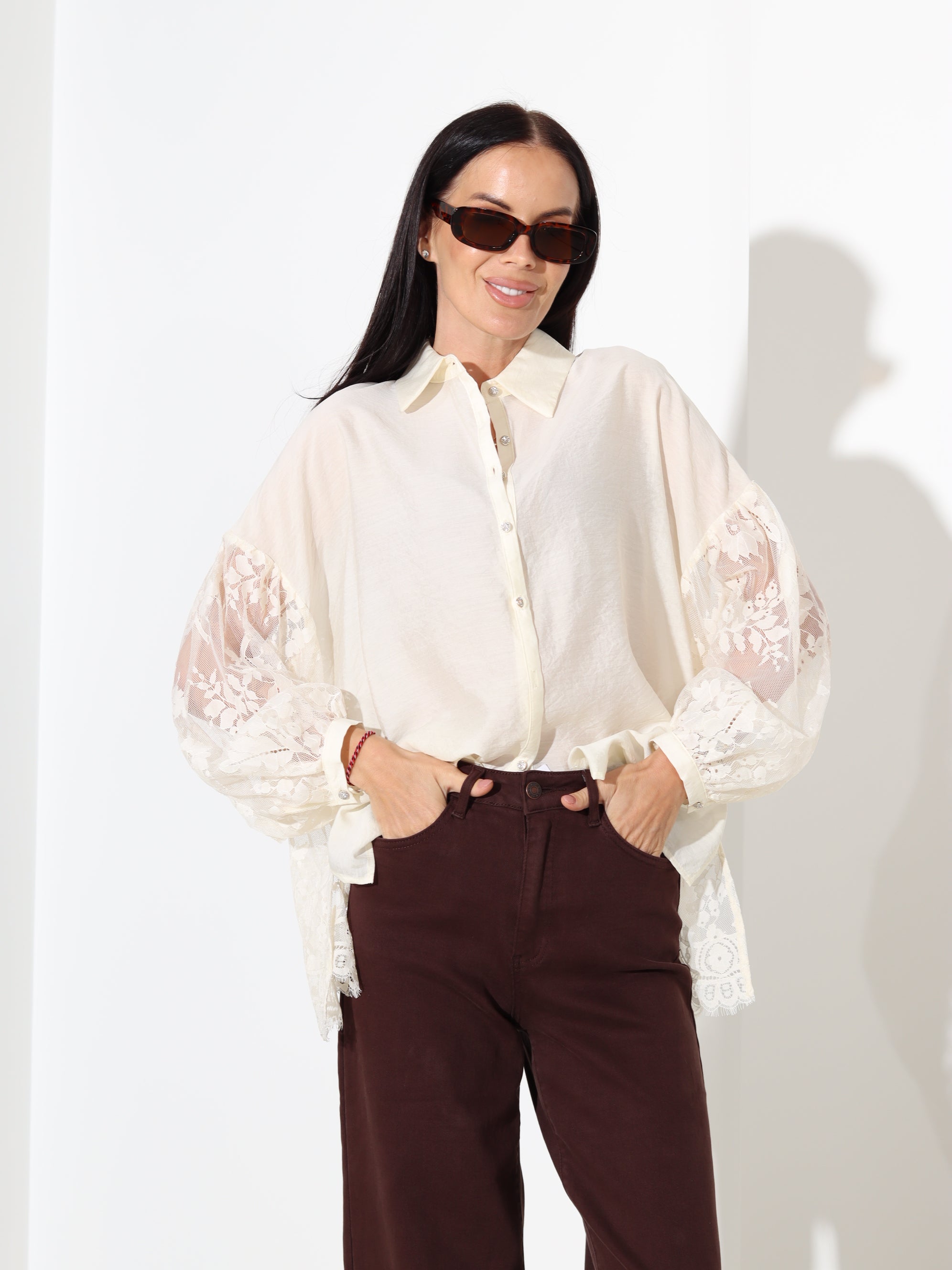 Bēša blūze ar mežģīnēm - 17997