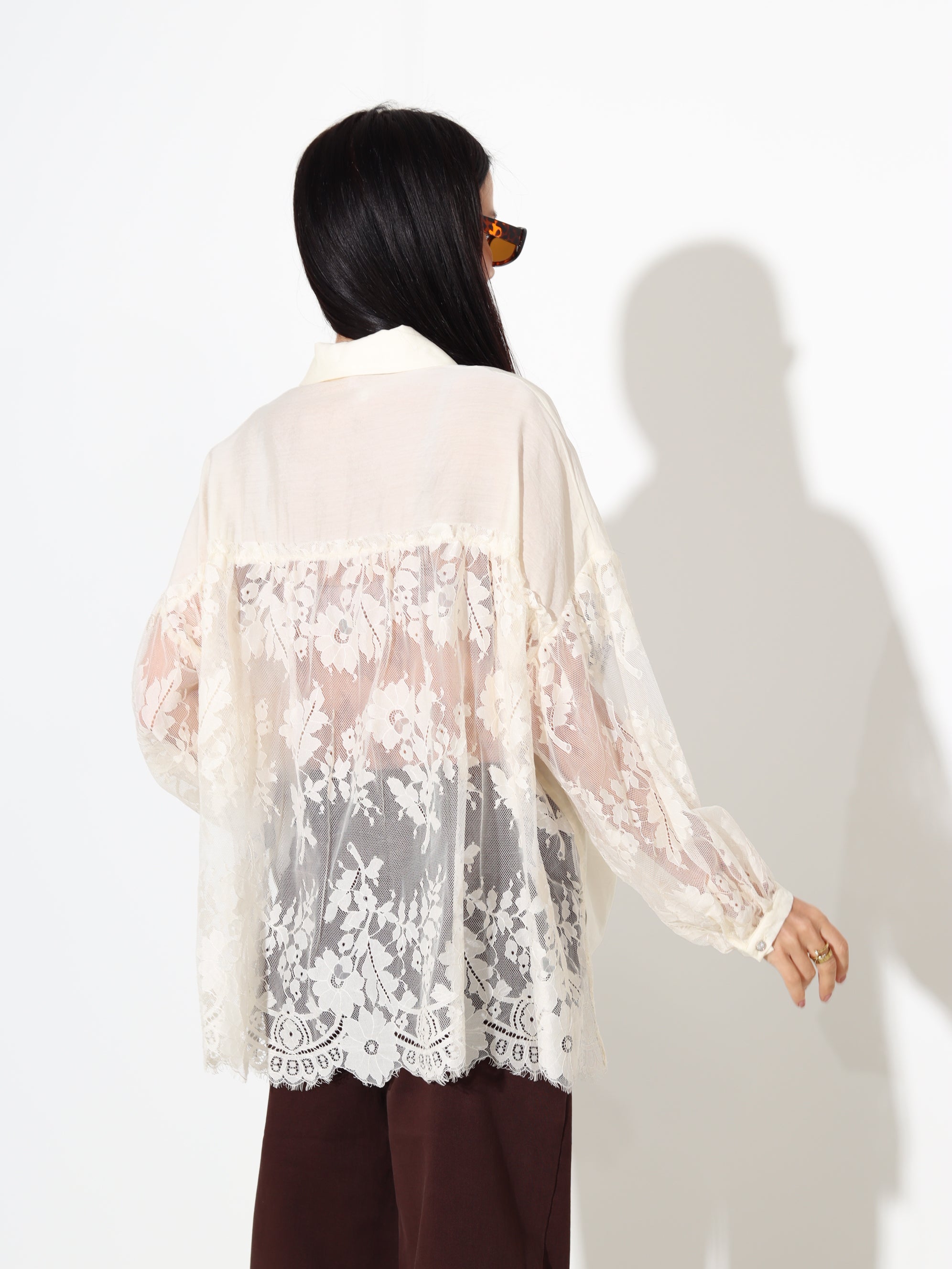 Bēša blūze ar mežģīnēm - 17997