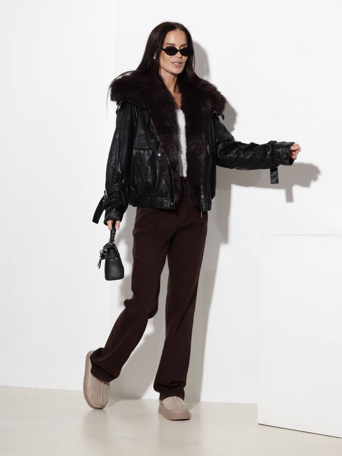 Melna eco ādas virsjaka 'aviator stilā', siltināta - 21147