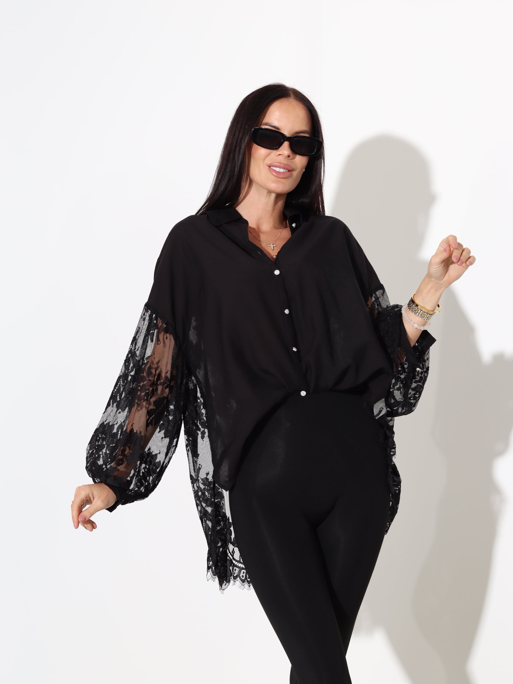 Melna blūze ar mežģīnēm - 17995