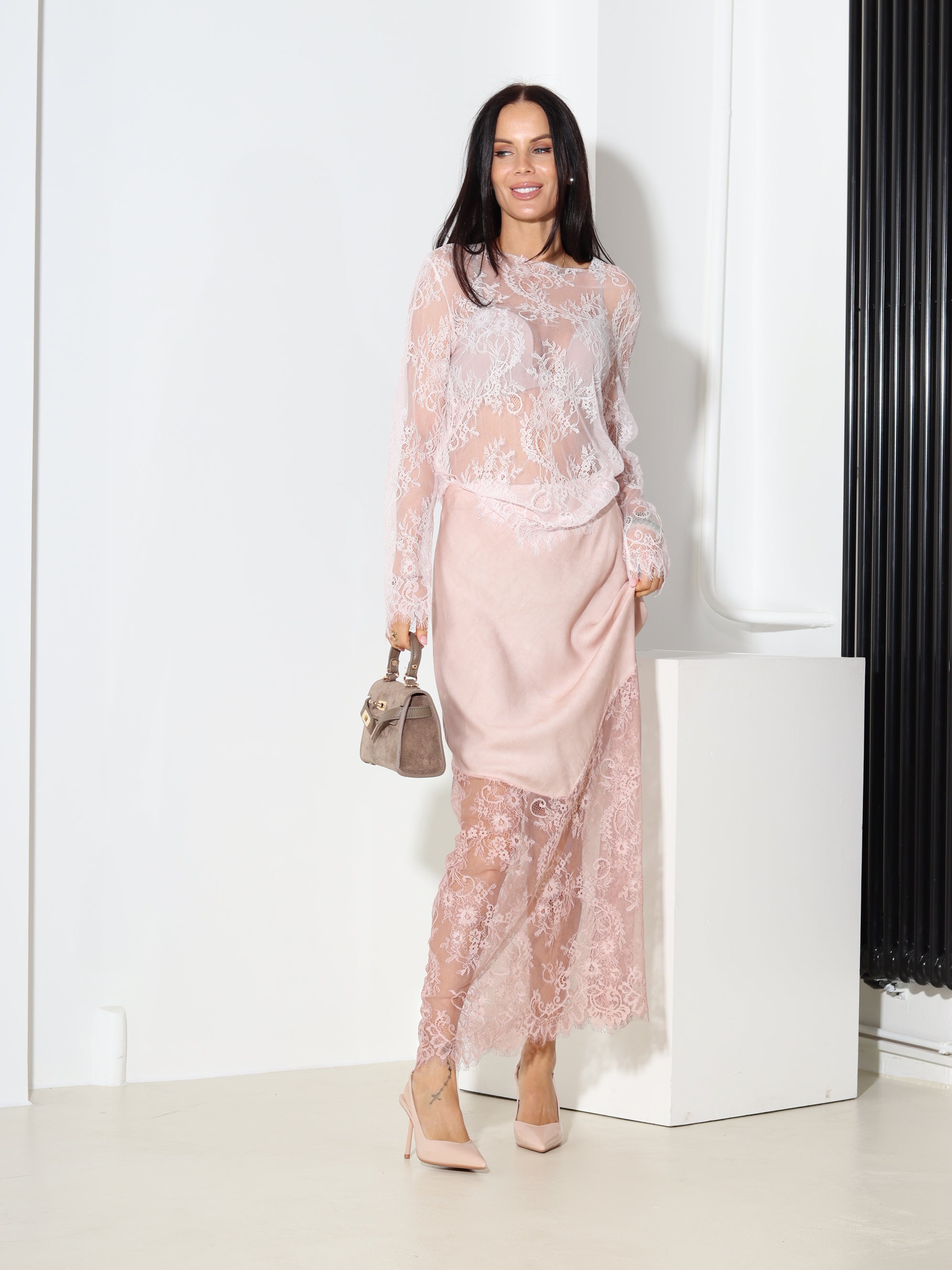 Rozā viskozes svārki ar mežģīni- 18478